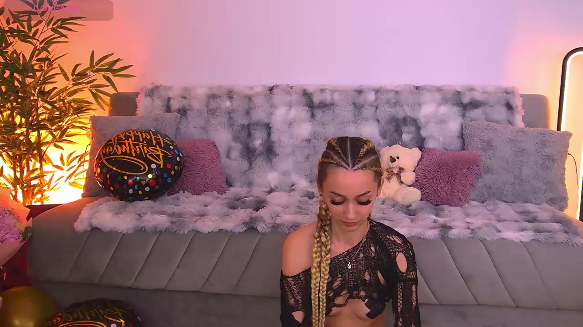 Gallery image thumbnail from AmyKentt's myfreecams stream on, 05/14/2026, 19:01 image 1 of 20