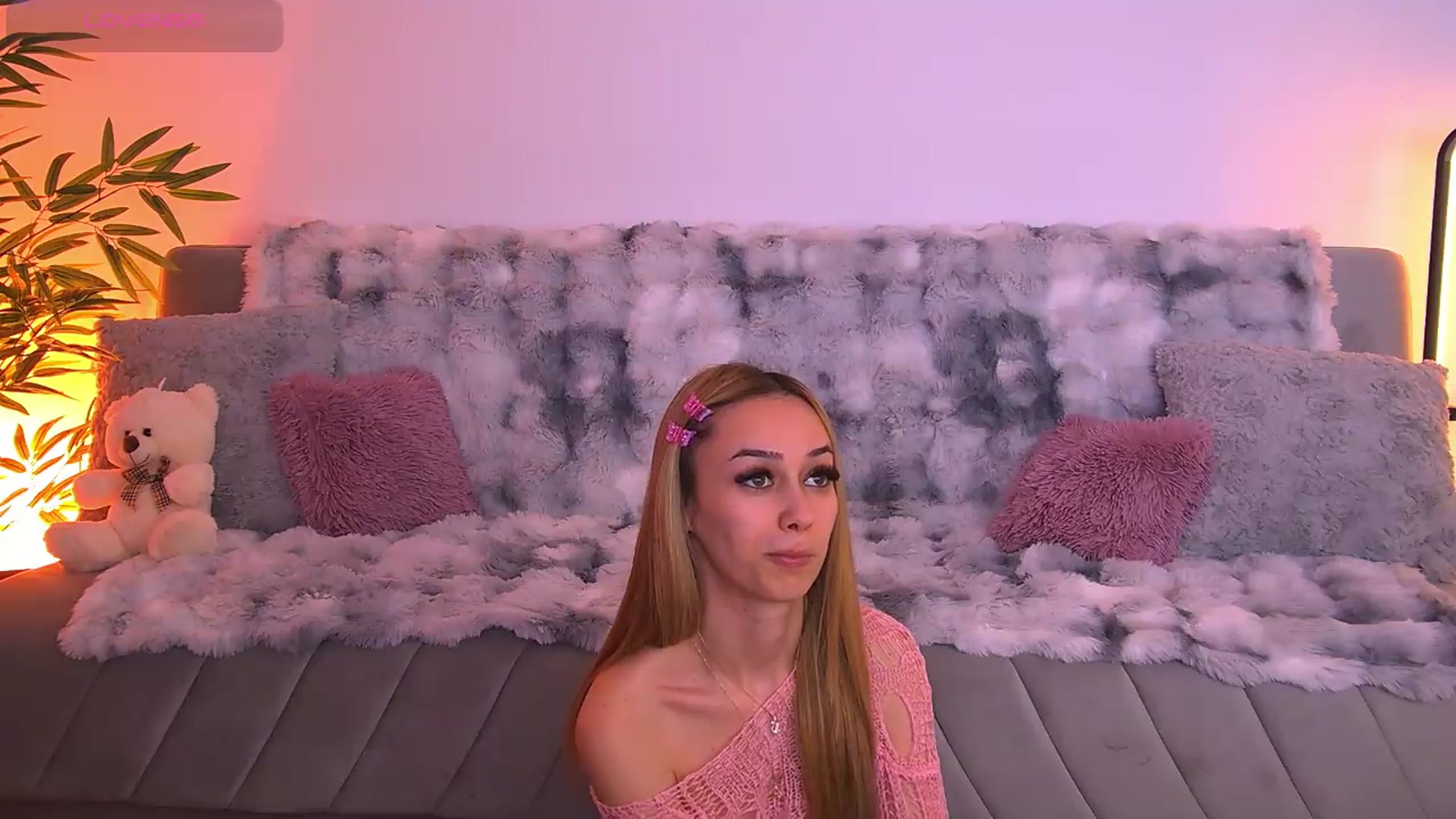 Gallery image thumbnail from AmyKentt's myfreecams stream on, 05/17/2026, 20:21 image 11 of 20