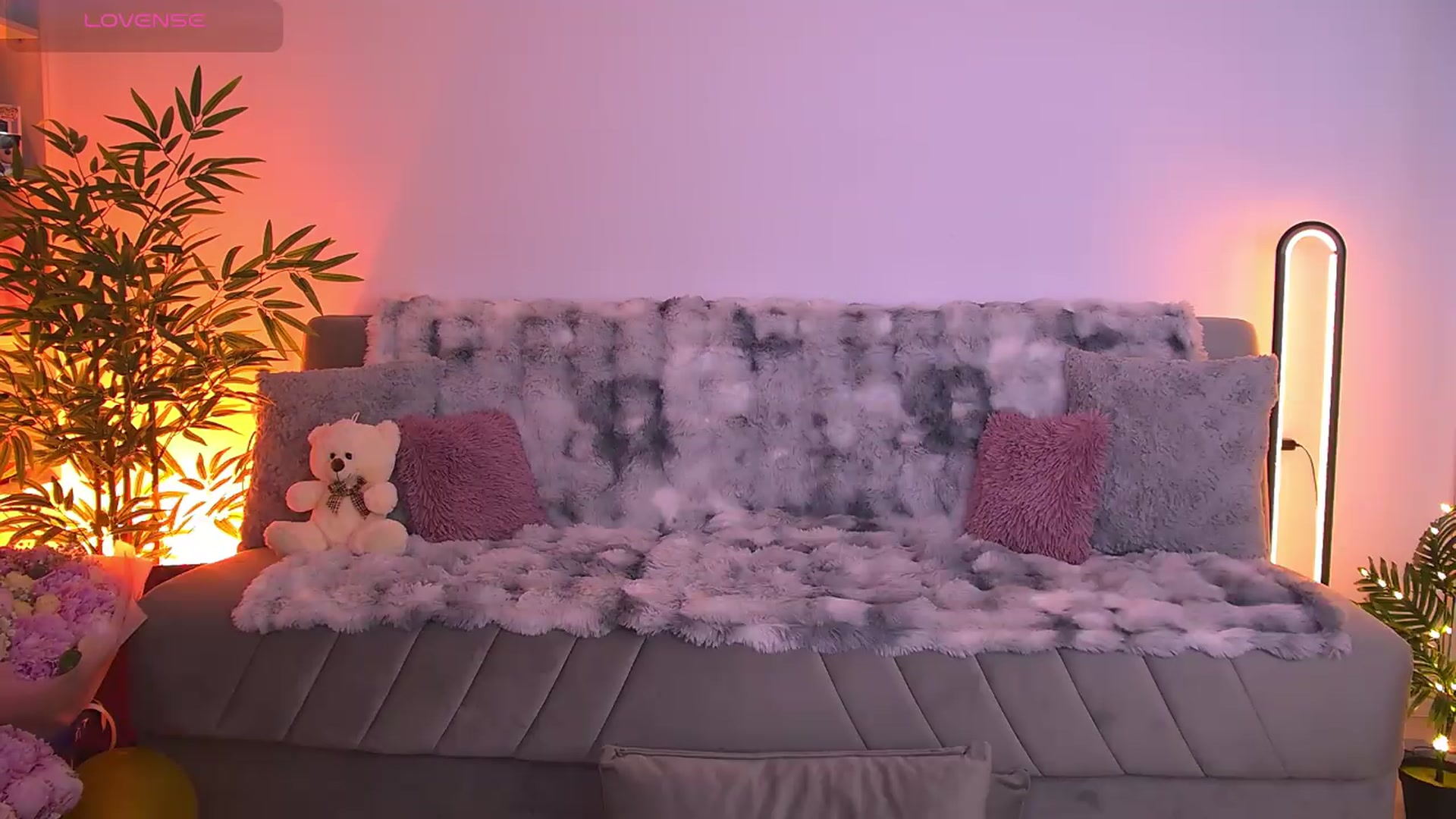 Gallery image thumbnail from AmyKentt's myfreecams stream on, 05/18/2026, 24:22 image 7 of 20