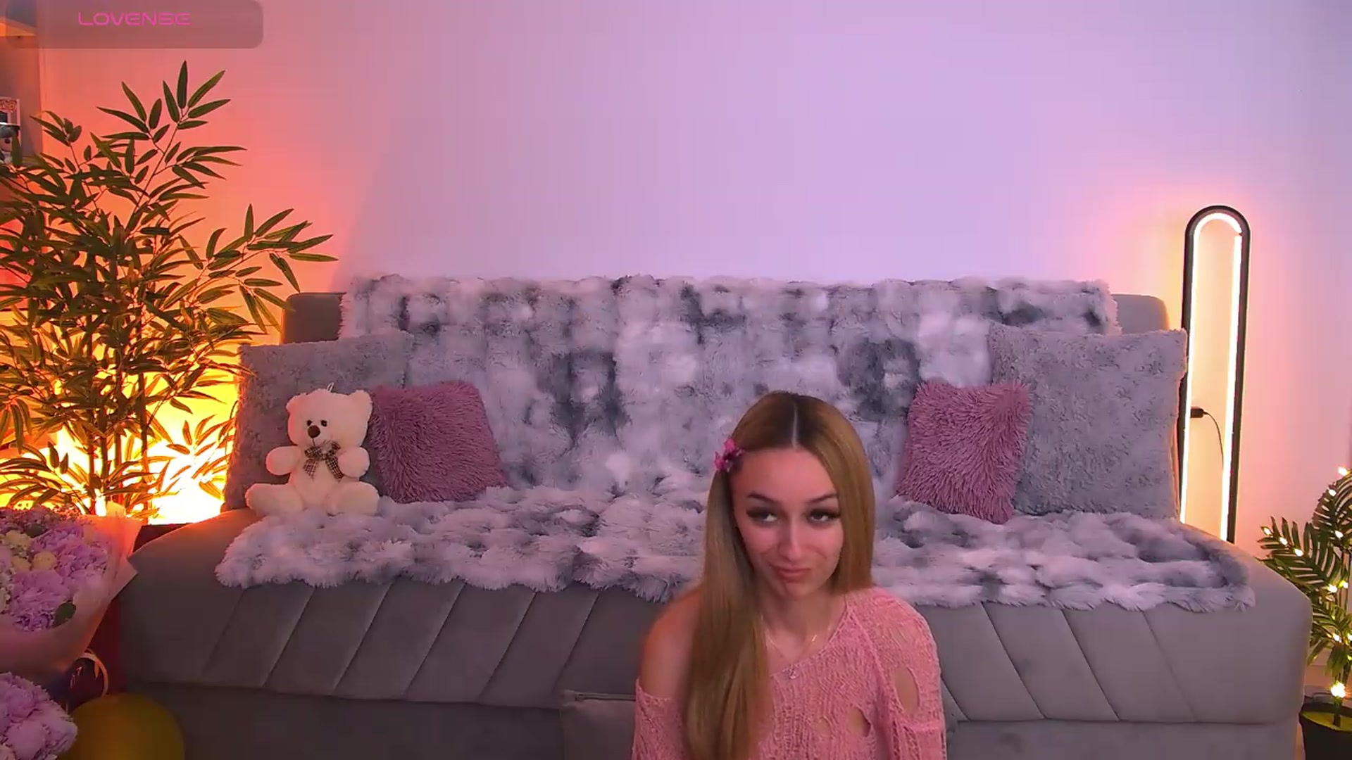Gallery image thumbnail from AmyKentt's myfreecams stream on, 05/18/2026, 24:22 image 3 of 20