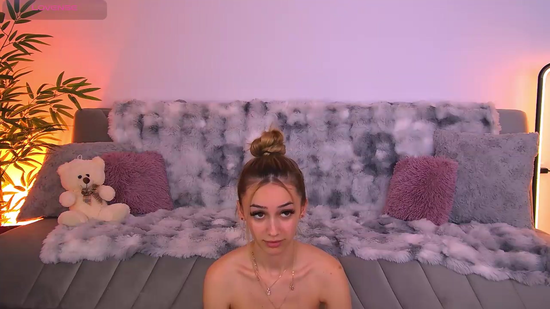 Gallery image thumbnail from AmyKentt's myfreecams stream on, 05/19/2026, 23:57 image 8 of 20