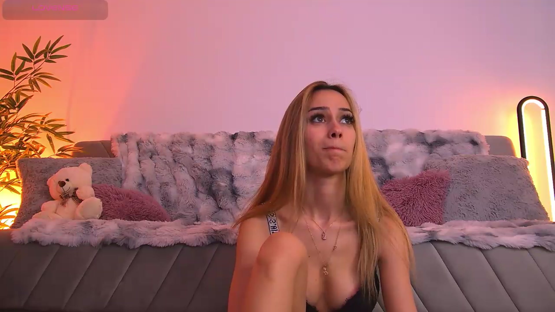 Gallery image thumbnail from AmyKentt's myfreecams stream on, 05/24/2026, 24:08 image 5 of 20