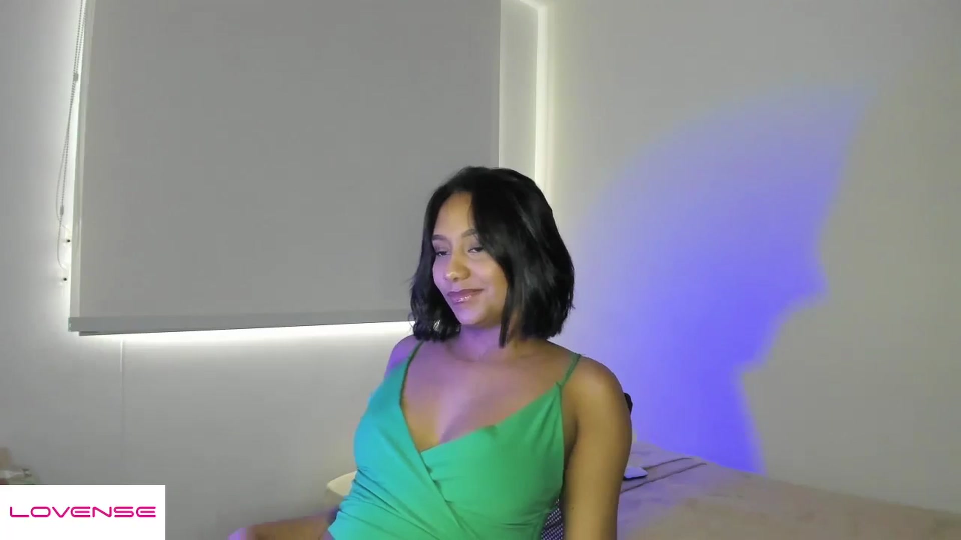 Gallery image thumbnail from AmyLeer_'s myfreecams stream on, 11/17/2025, 22:38 image 15 of 20