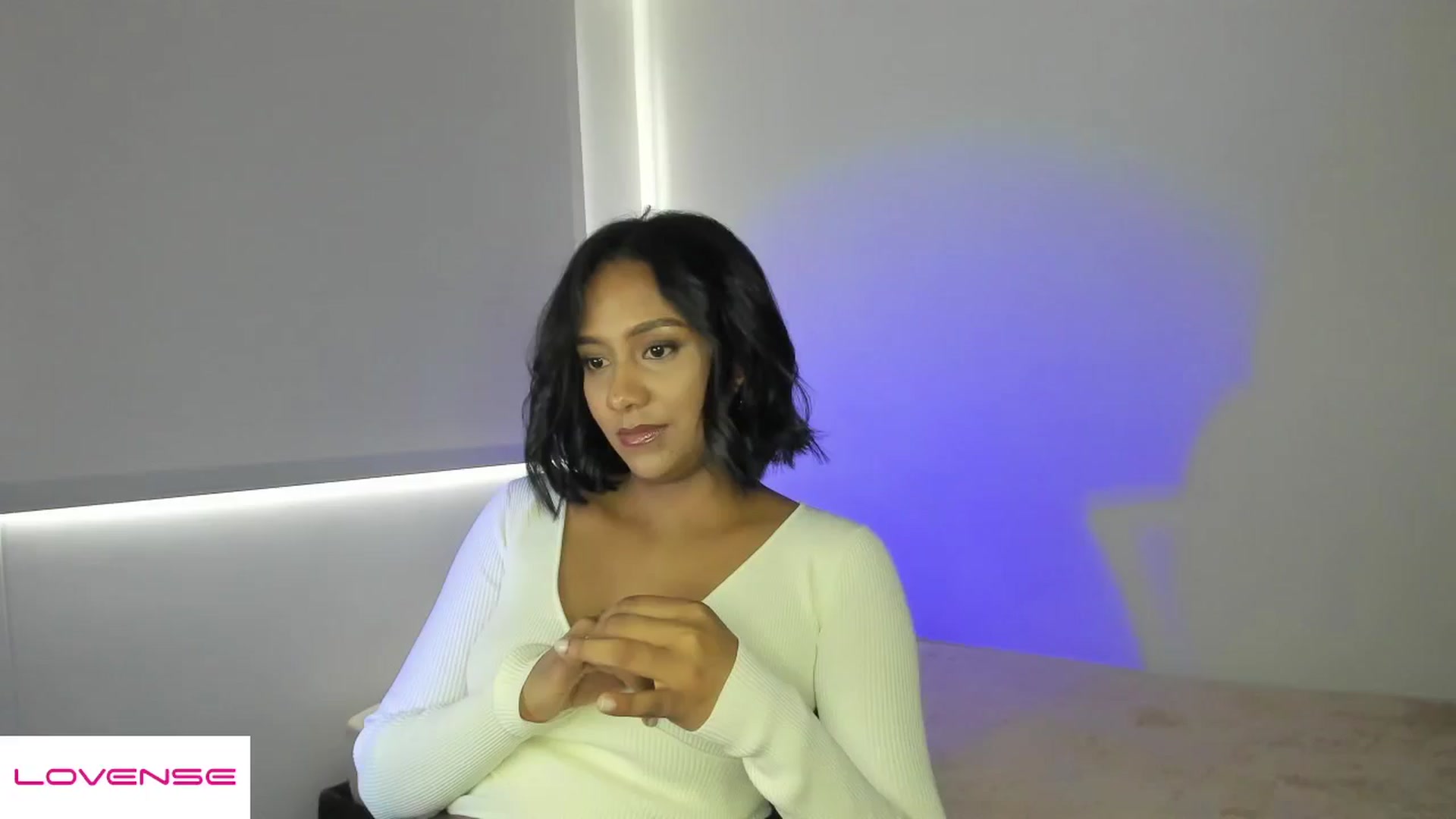 Gallery image thumbnail from AmyLeer_'s myfreecams stream on, 12/03/2025, 18:59 image 6 of 20
