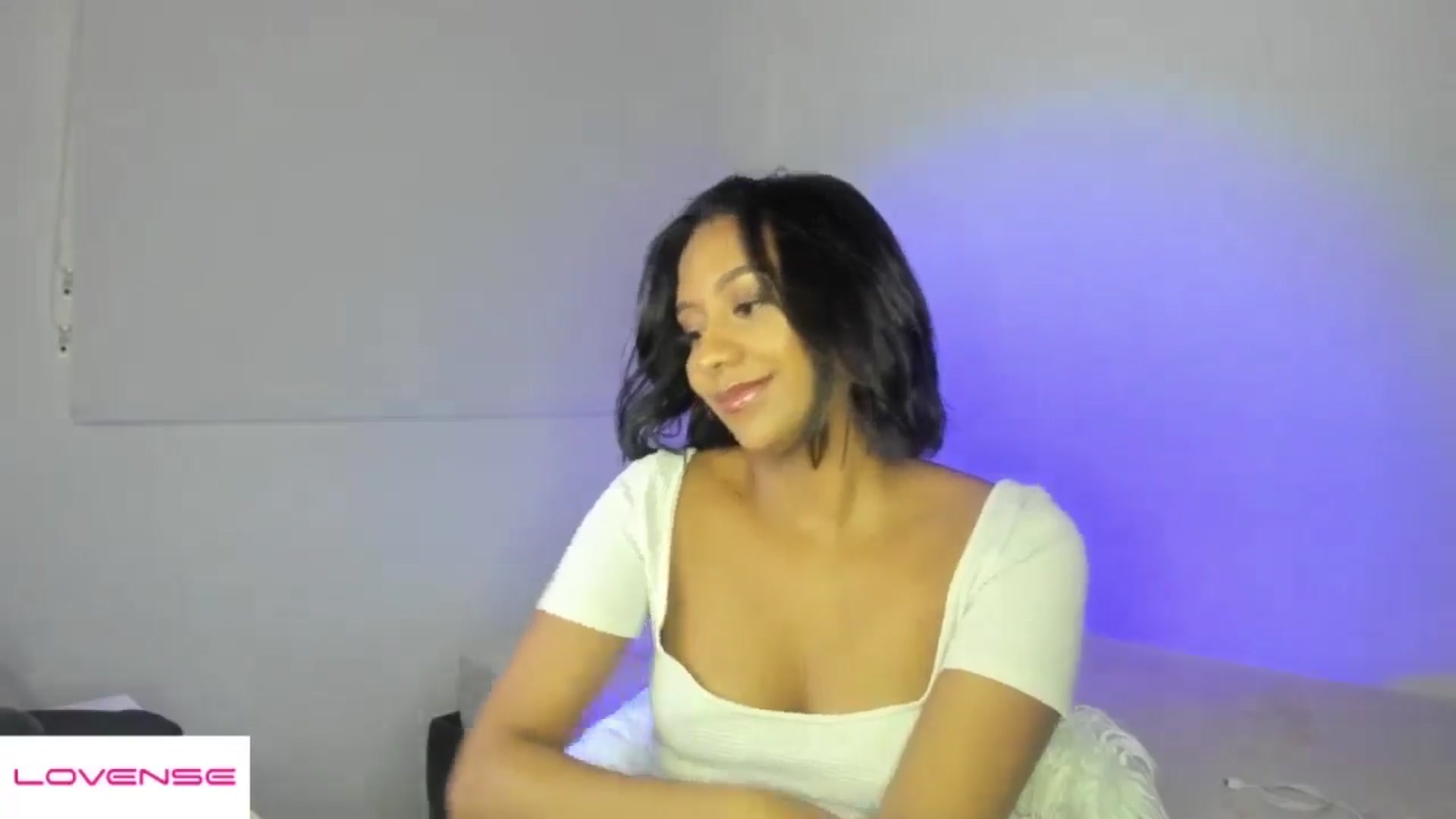 Gallery image thumbnail from AmyLeer_'s myfreecams stream on, 12/07/2025, 24:02 image 13 of 20