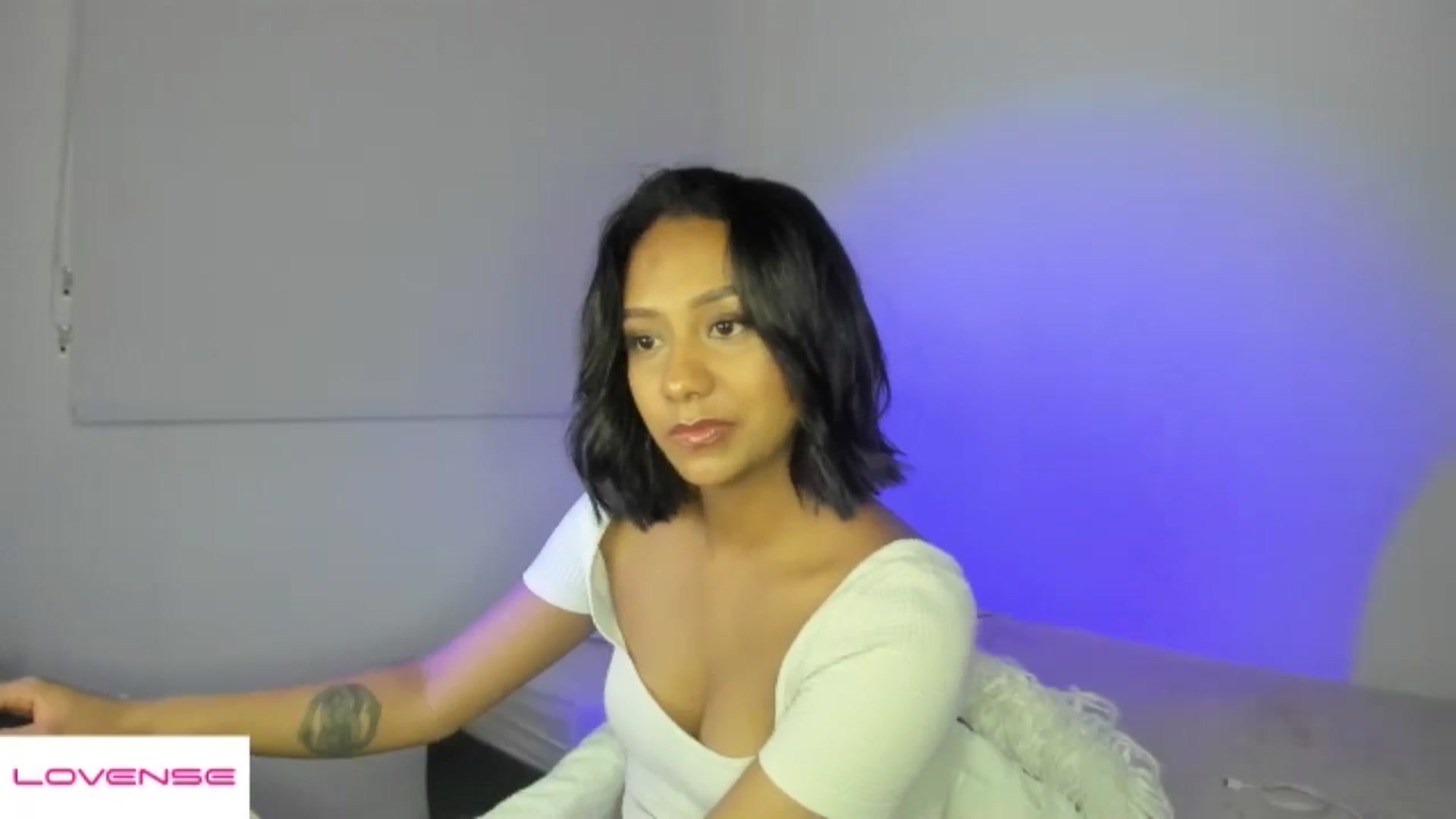 Gallery image thumbnail from AmyLeer_'s myfreecams stream on, 12/07/2025, 24:02 image 20 of 20