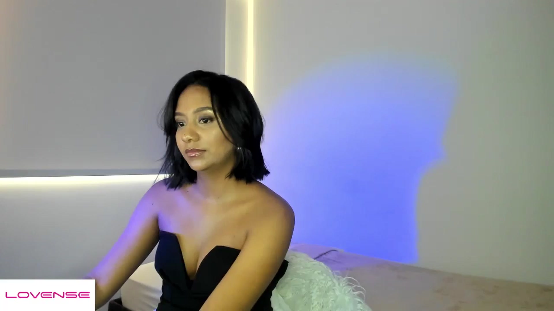 Gallery image thumbnail from AmyLeer_'s myfreecams stream on, 12/09/2025, 23:01 image 12 of 20