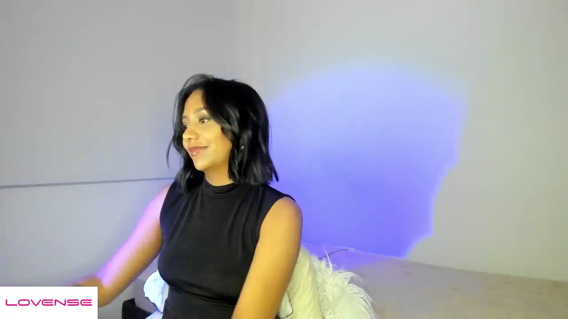 Gallery image thumbnail from AmyLeer_'s myfreecams stream on, 12/15/2025, 24:01 image 9 of 20