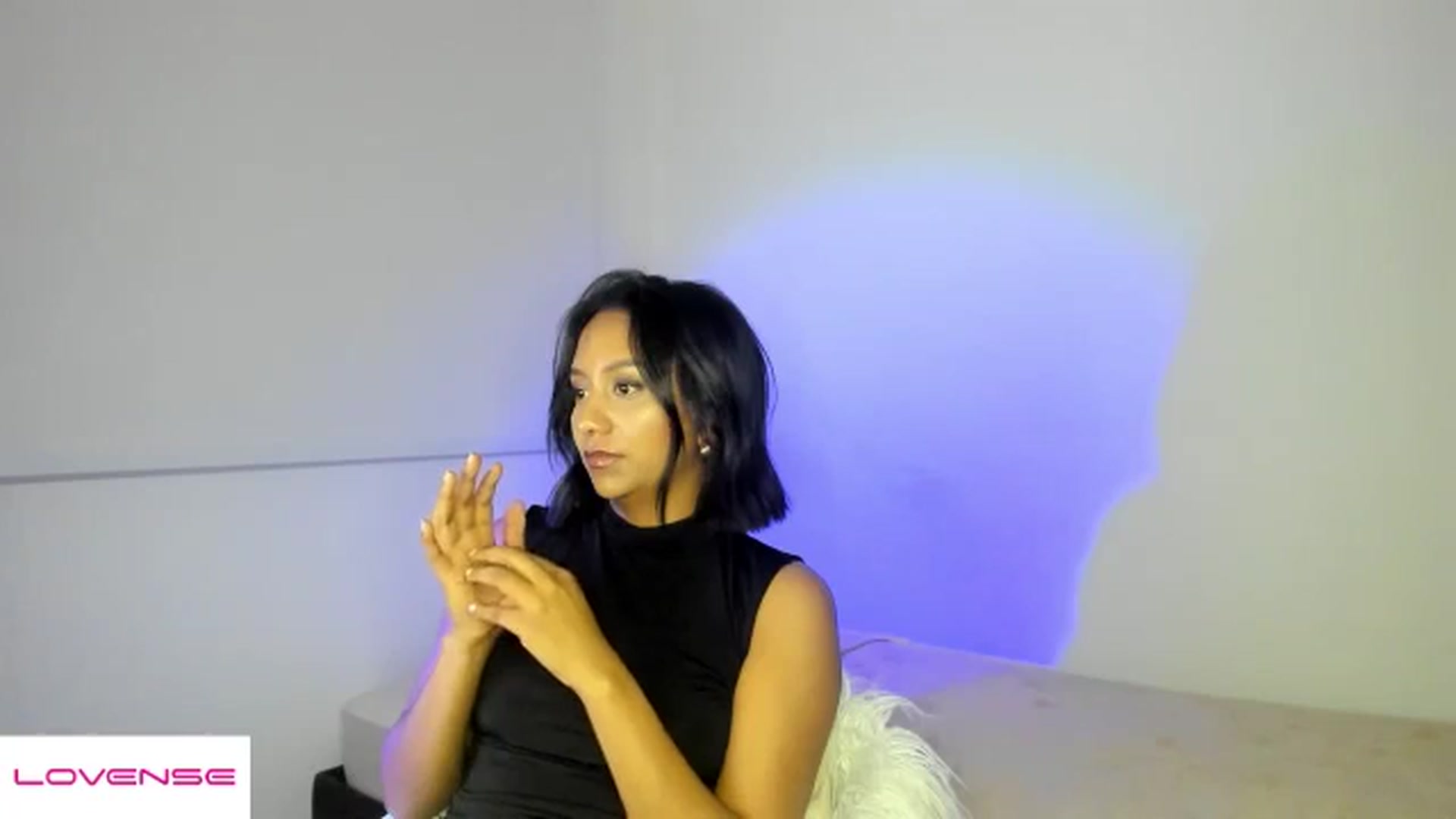 Gallery image thumbnail from AmyLeer_'s myfreecams stream on, 12/15/2025, 24:01 image 14 of 20