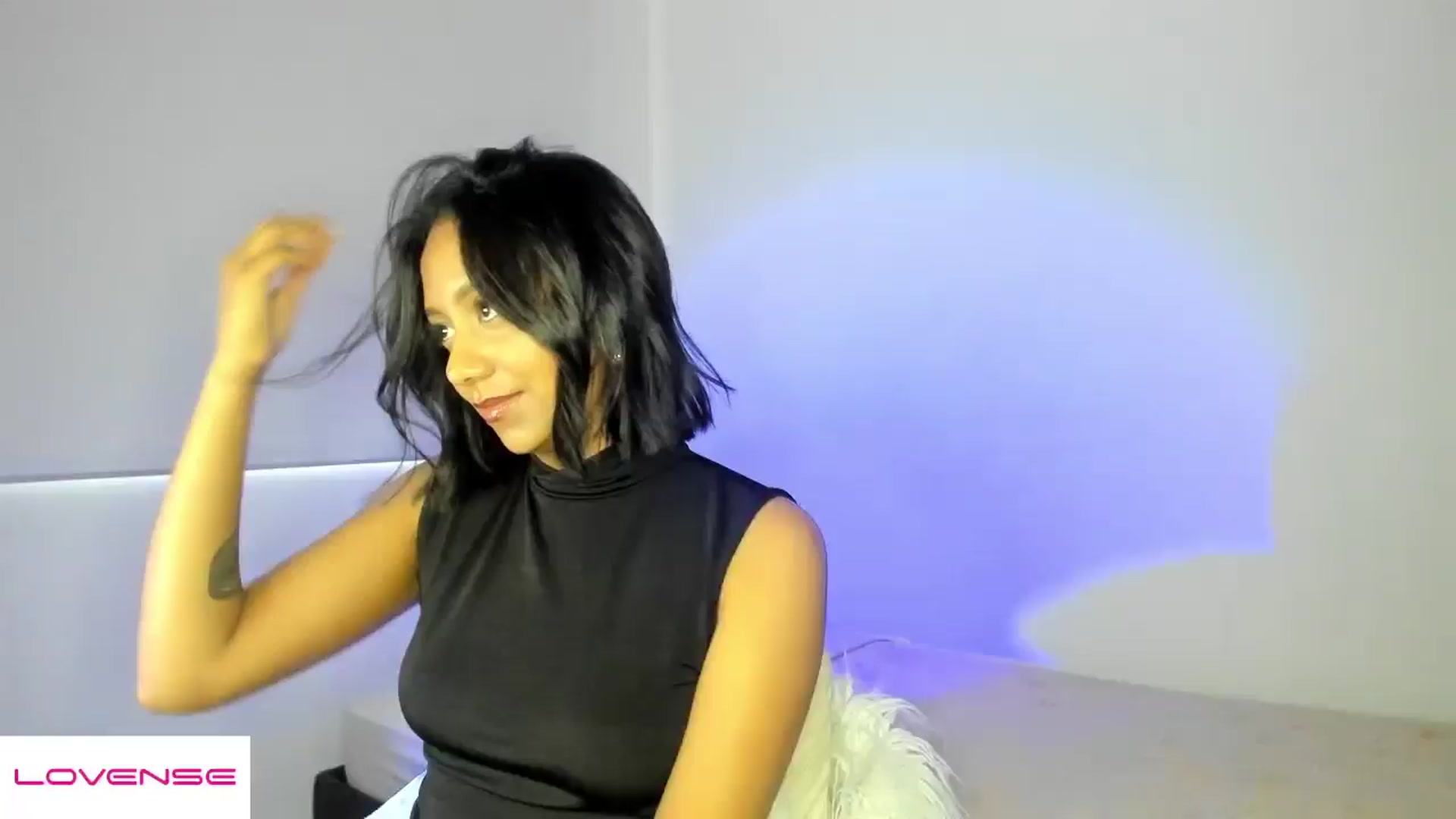 Gallery image thumbnail from AmyLeer_'s myfreecams stream on, 12/15/2025, 24:01 image 1 of 20