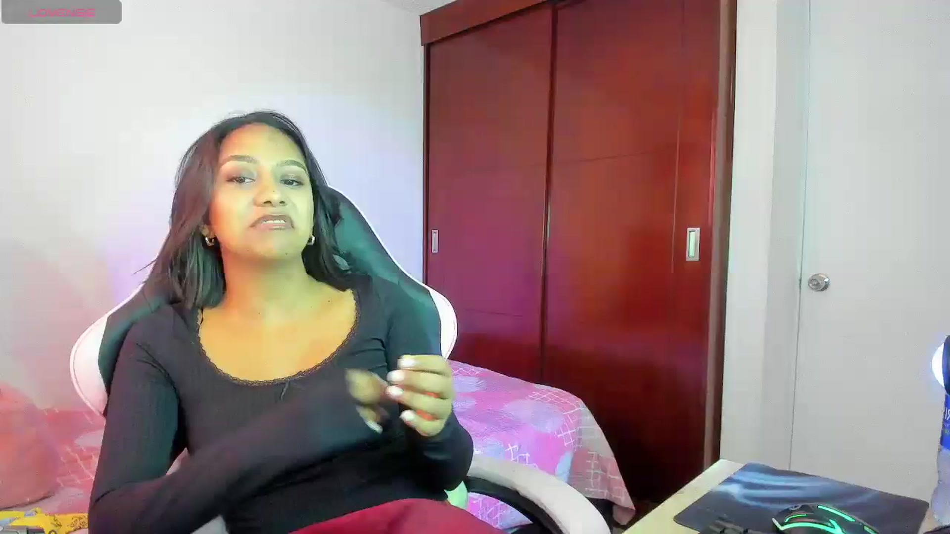 Gallery image thumbnail from AmyLeer_'s myfreecams stream on, 12/23/2025, 22:36 image 12 of 20