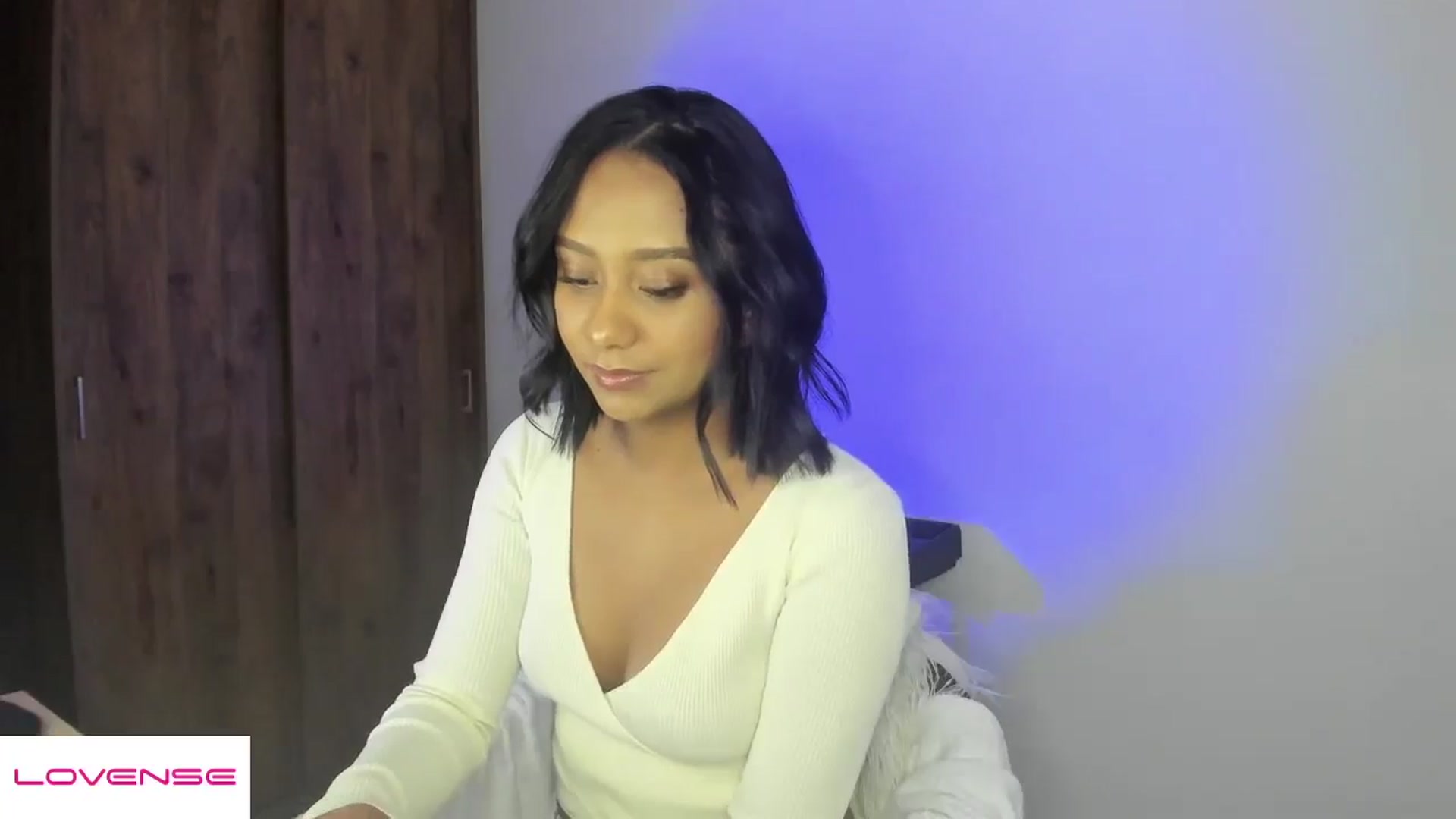 Gallery image thumbnail from AmyLeer_'s myfreecams stream on, 01/11/2026, 20:24 image 9 of 20