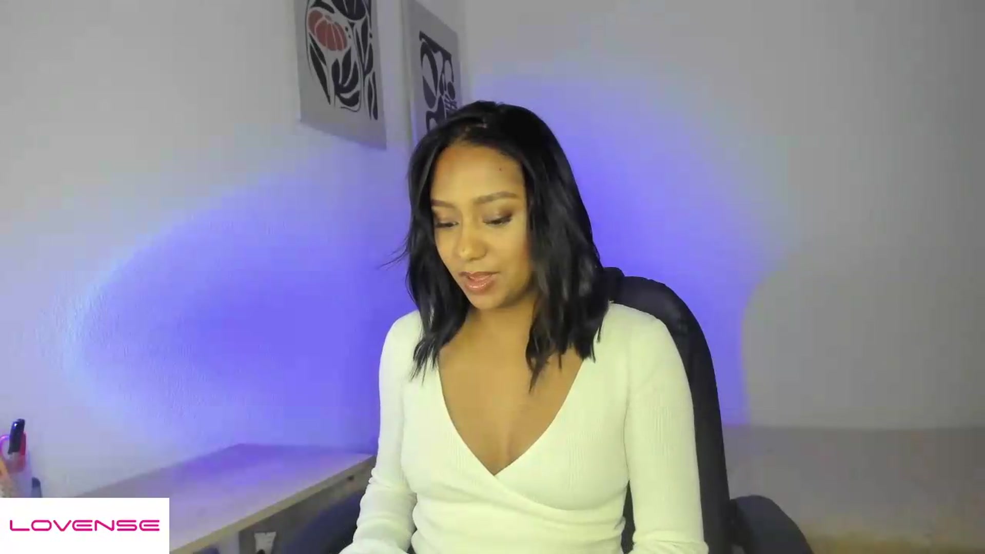 Gallery image thumbnail from AmyLeer_'s myfreecams stream on, 07/06/2026, 24:03 image 18 of 20