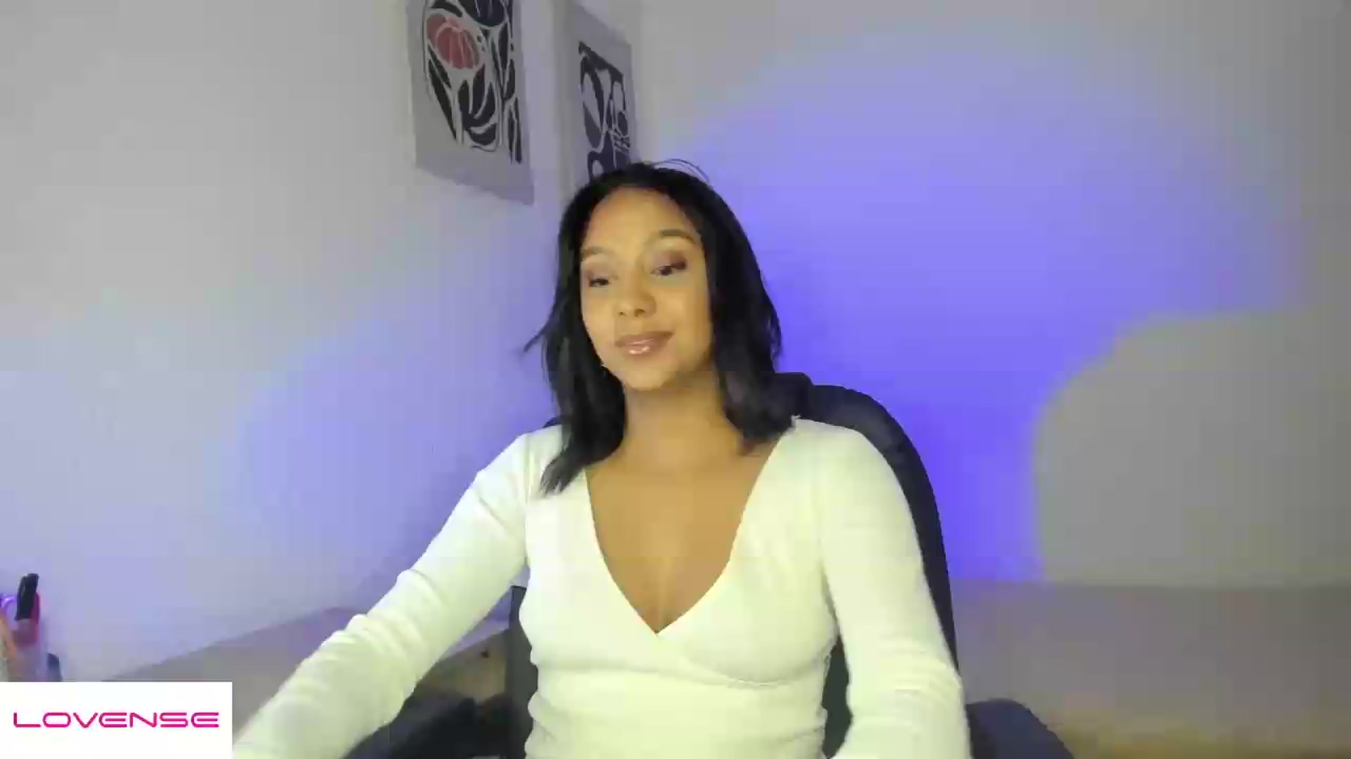 Gallery image thumbnail from AmyLeer_'s myfreecams stream on, 07/06/2026, 24:03 image 7 of 20