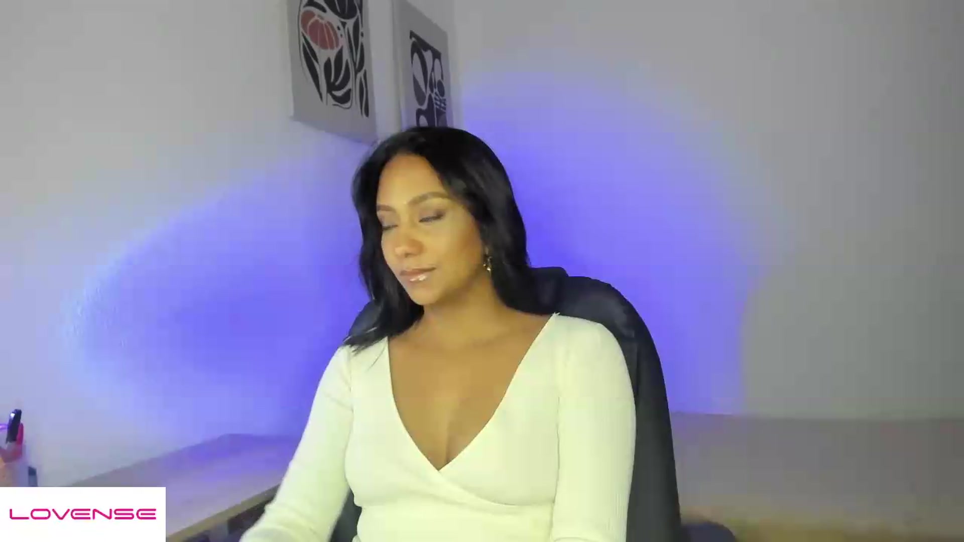 Gallery image thumbnail from AmyLeer_'s myfreecams stream on, 07/06/2026, 01:10 image 14 of 20