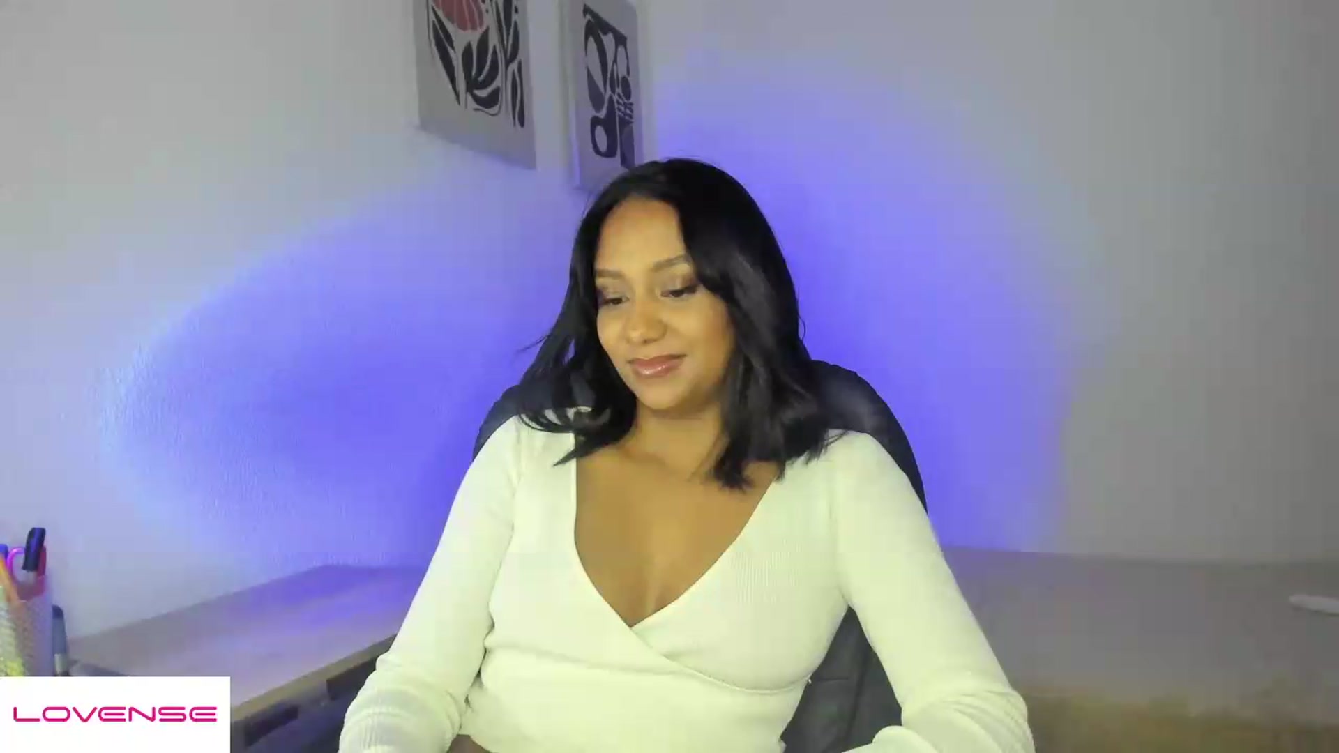 Gallery image thumbnail from AmyLeer_'s myfreecams stream on, 07/06/2026, 05:17 image 19 of 20