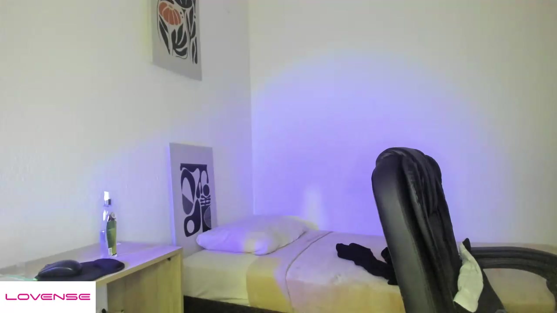Gallery image thumbnail from AmyLeer_'s myfreecams stream on, 08/02/2026, 21:15 image 19 of 20