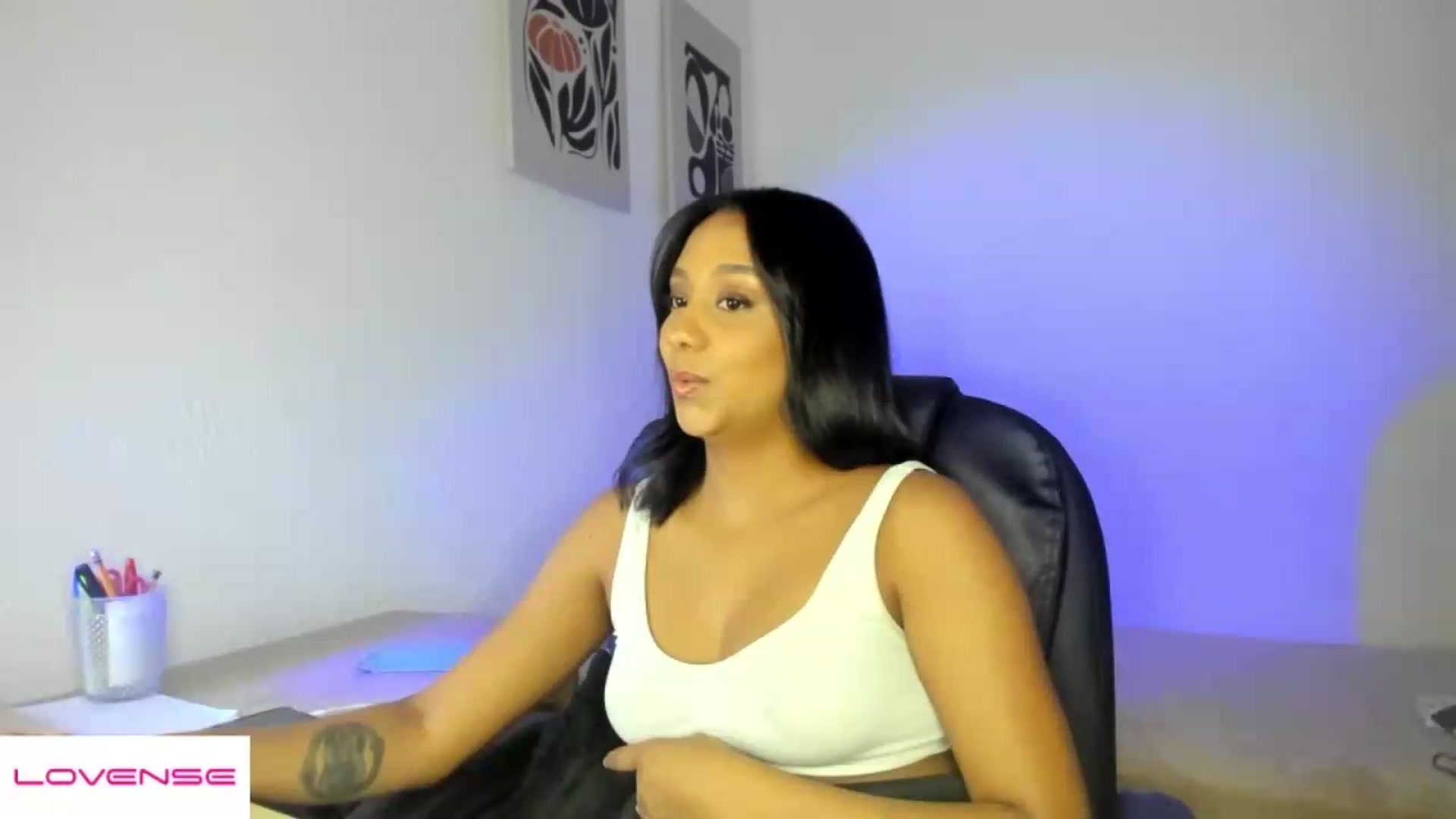 Gallery image thumbnail from AmyLeer_'s myfreecams stream on, 08/09/2026, 23:58 image 12 of 20