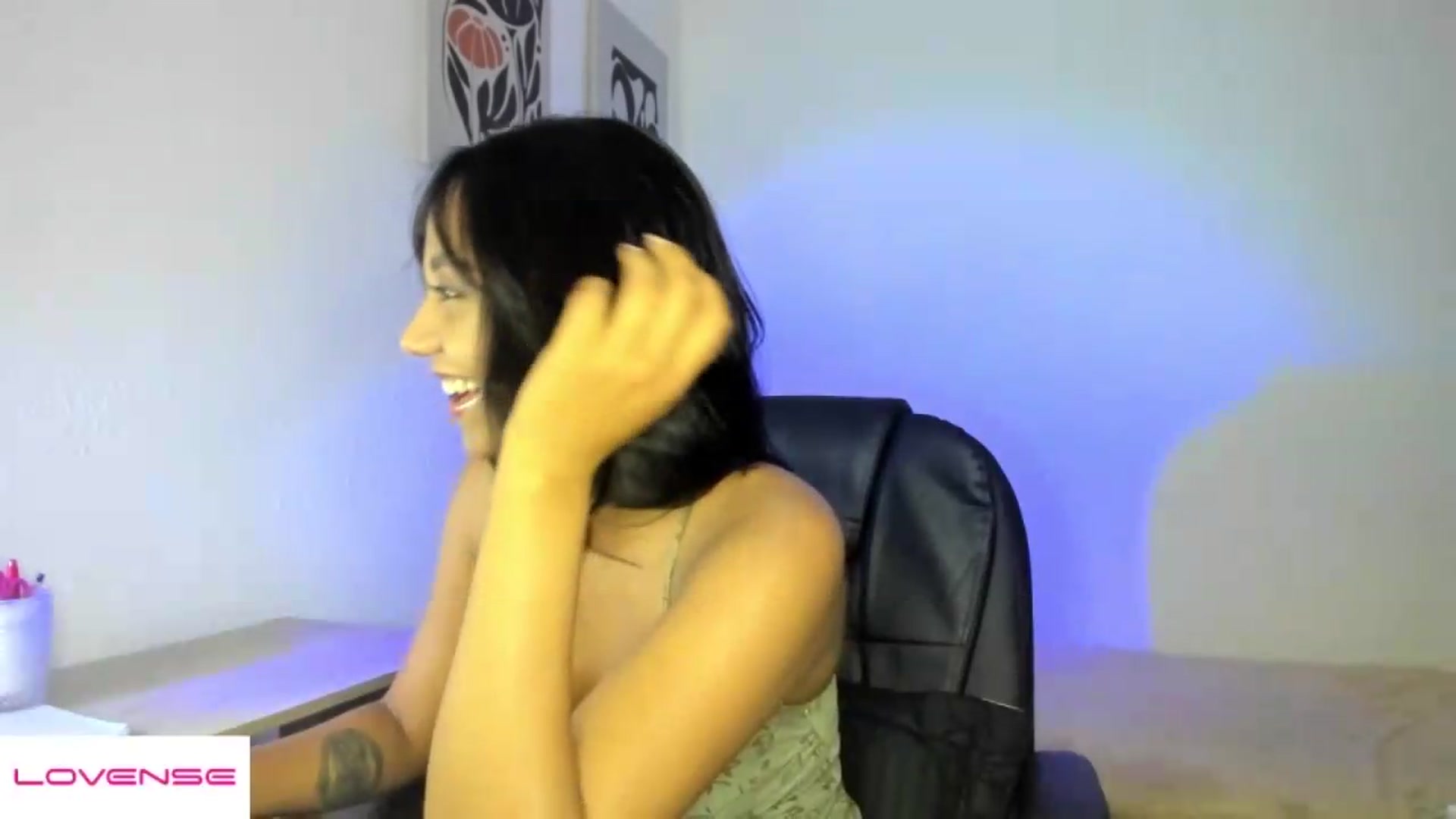 Gallery image thumbnail from AmyLeer_'s myfreecams stream on, 08/11/2026, 22:07 image 18 of 20