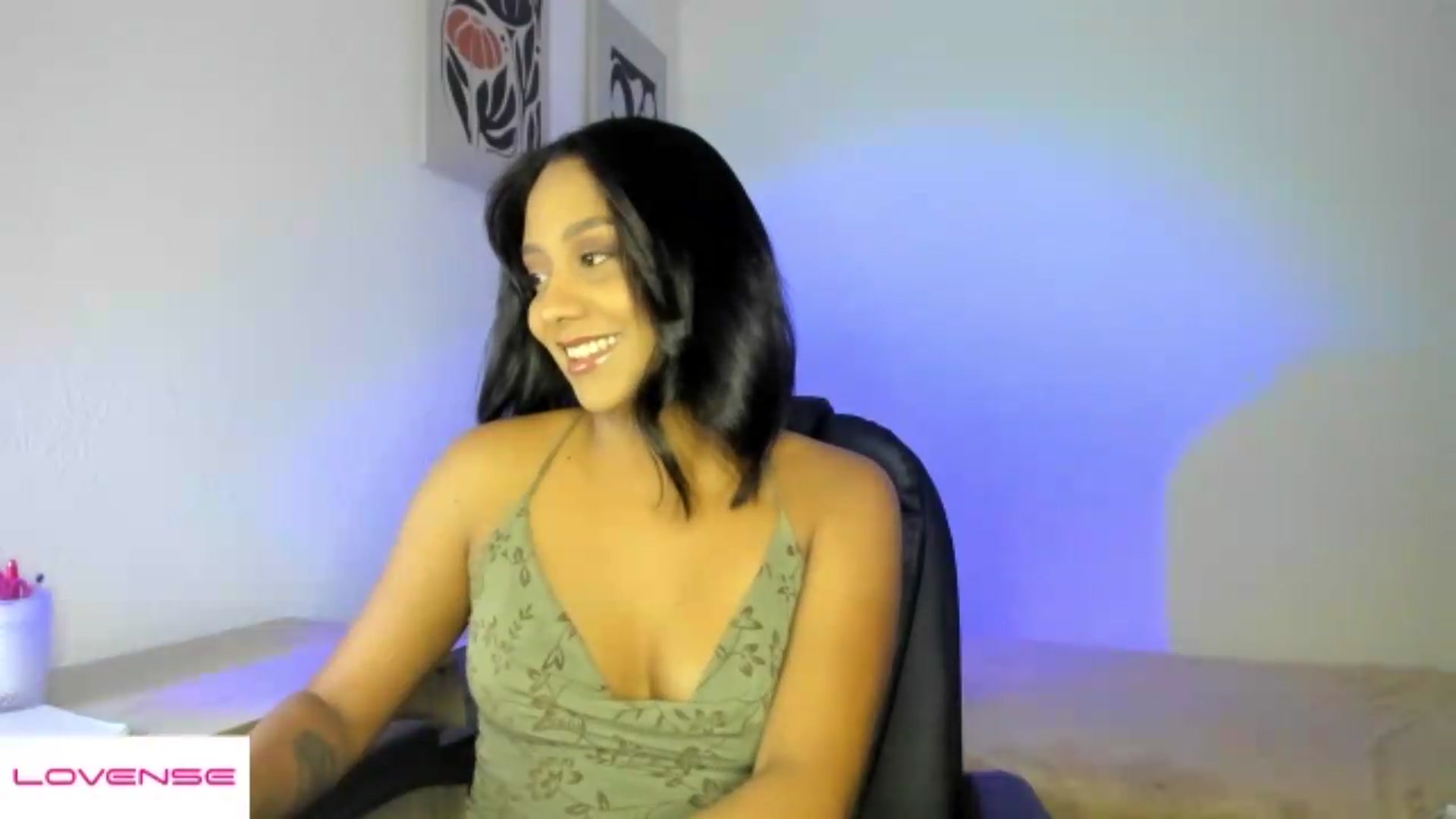 Gallery image thumbnail from AmyLeer_'s myfreecams stream on, 08/11/2026, 22:07 image 13 of 20