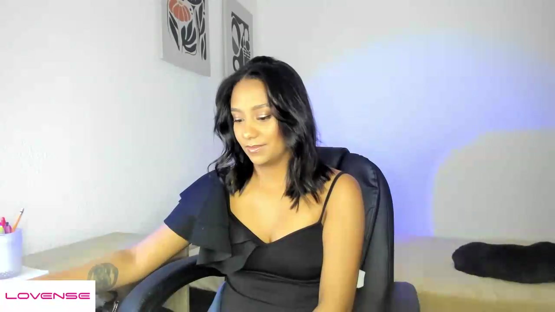 Gallery image thumbnail from AmyLeer_'s myfreecams stream on, 08/15/2026, 20:54 image 2 of 20