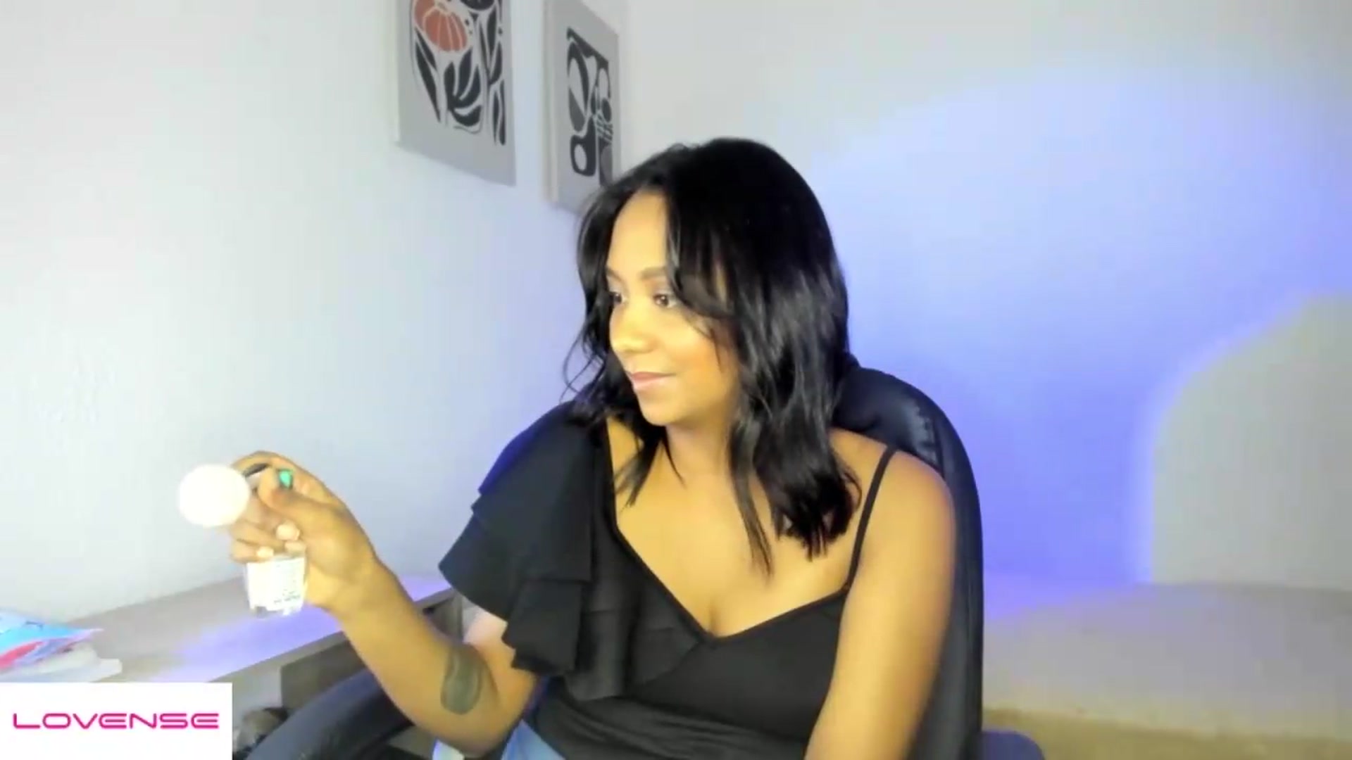 Gallery image thumbnail from AmyLeer_'s myfreecams stream on, 08/15/2026, 23:17 image 13 of 20