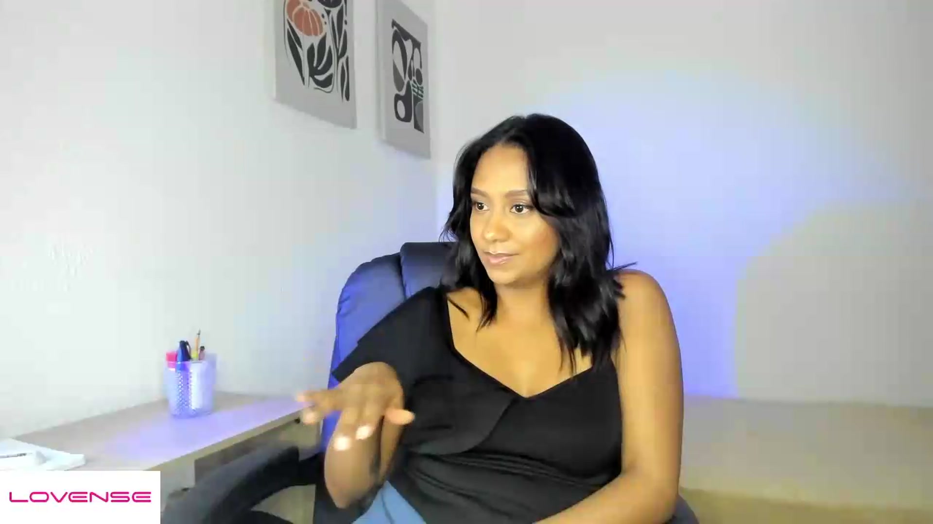 Gallery image thumbnail from AmyLeer_'s myfreecams stream on, 08/15/2026, 23:17 image 9 of 20