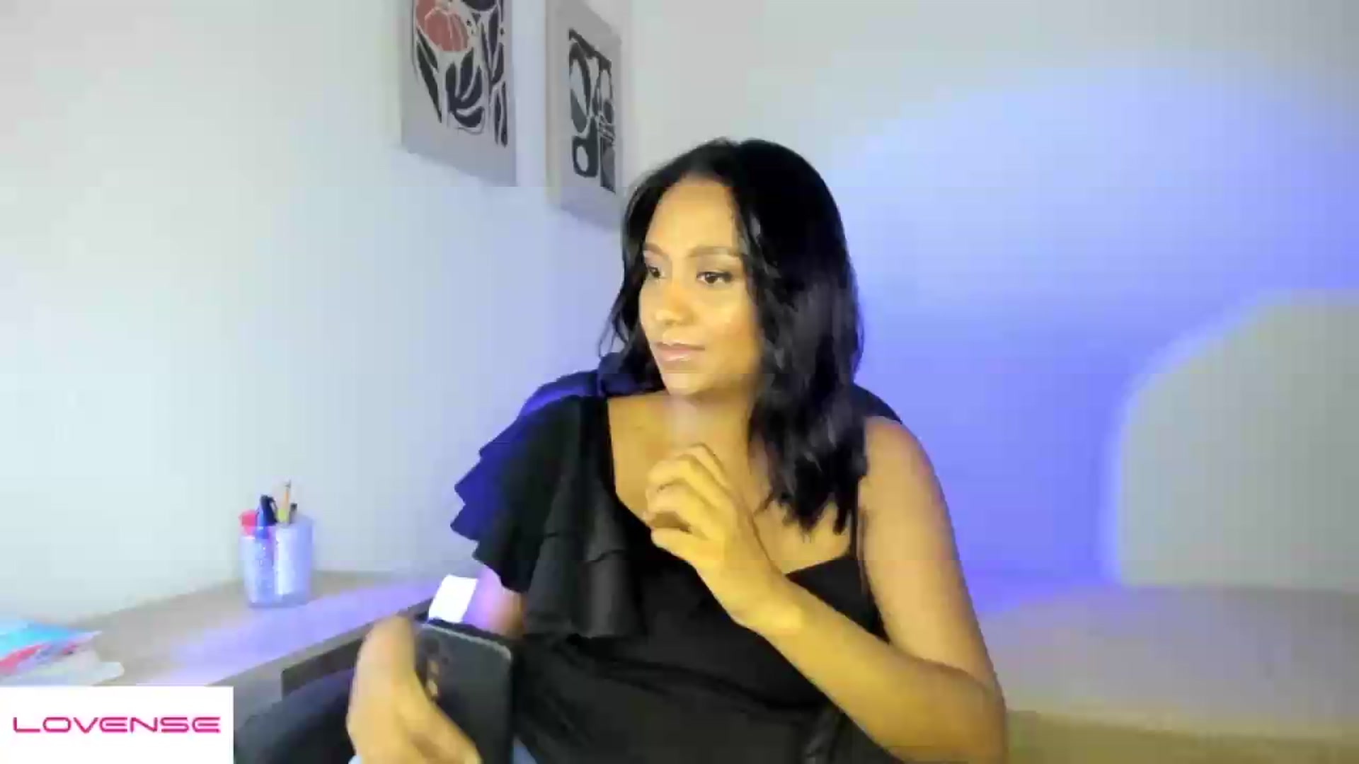 Gallery image thumbnail from AmyLeer_'s myfreecams stream on, 08/15/2026, 23:17 image 15 of 20