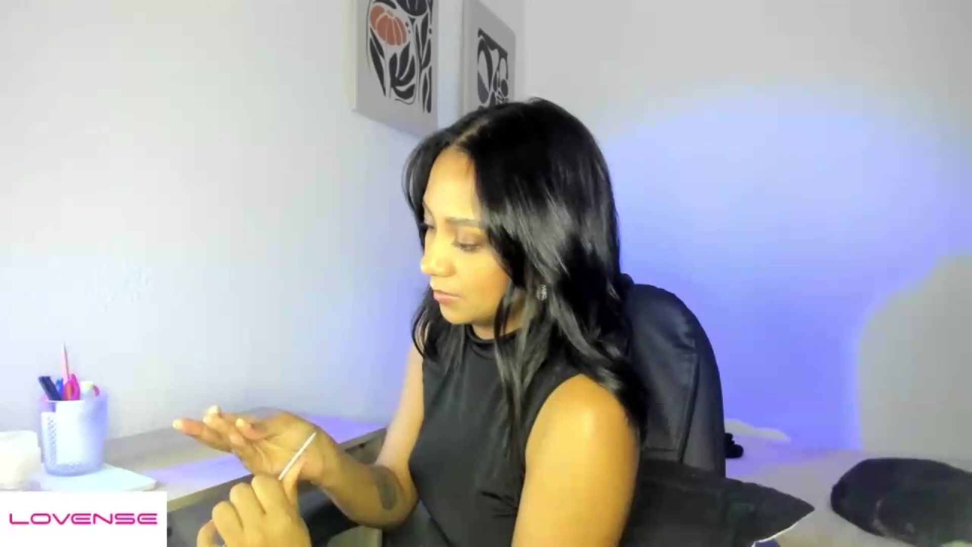 Gallery image thumbnail from AmyLeer_'s myfreecams stream on, 08/20/2026, 23:45 image 9 of 20