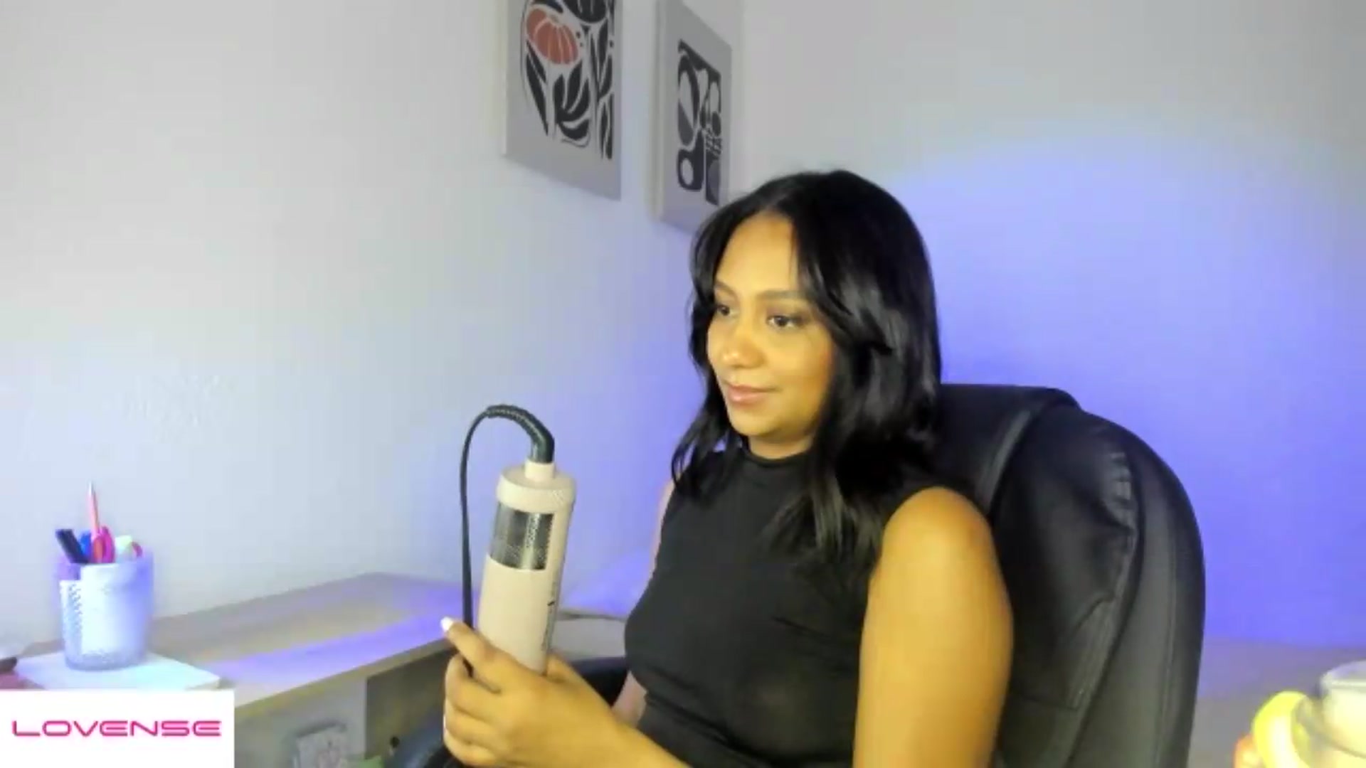 Gallery image thumbnail from AmyLeer_'s myfreecams stream on, 08/20/2026, 23:45 image 18 of 20