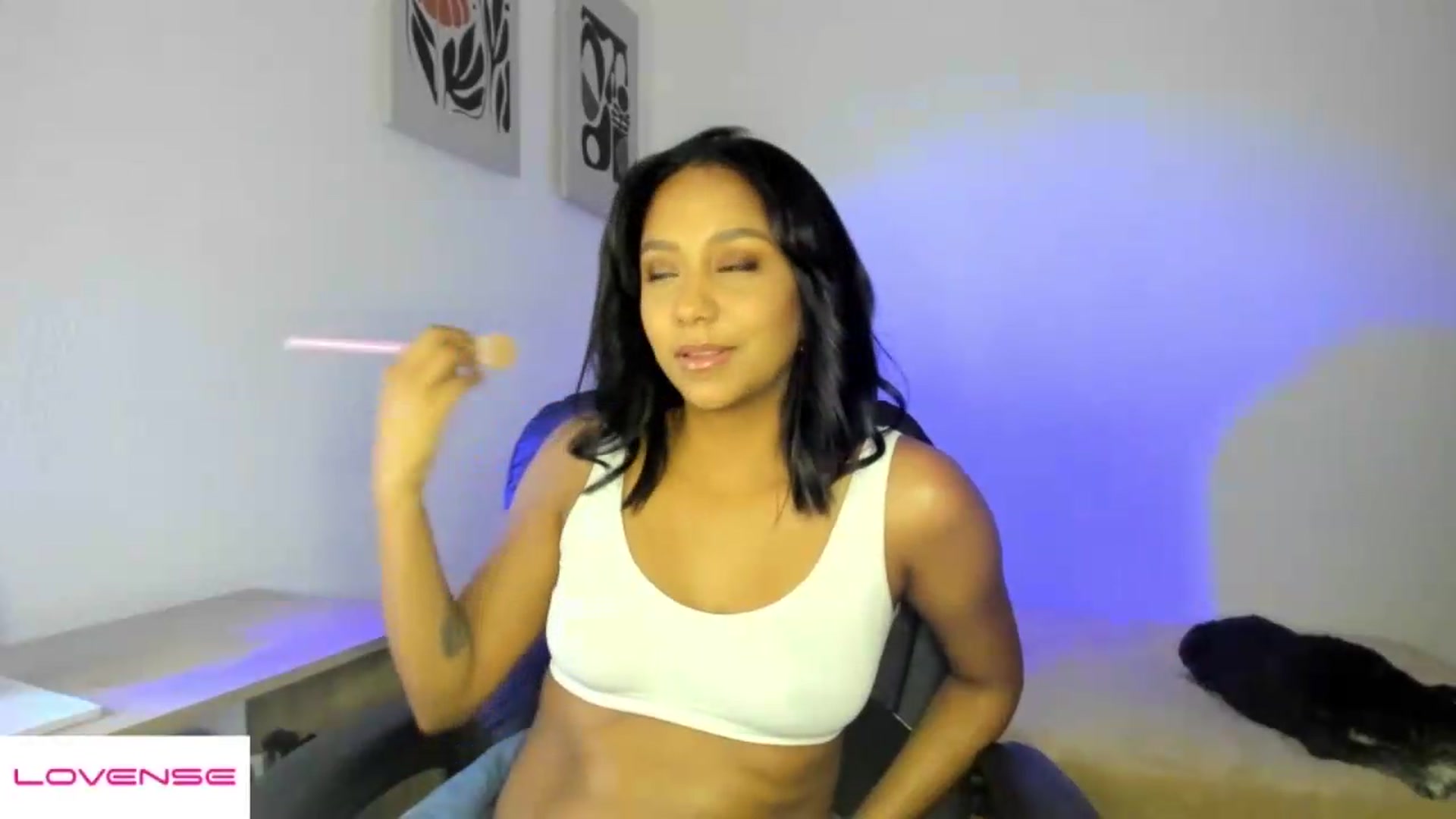 Gallery image thumbnail from AmyLeer_'s myfreecams stream on, 08/22/2026, 22:02 image 20 of 20