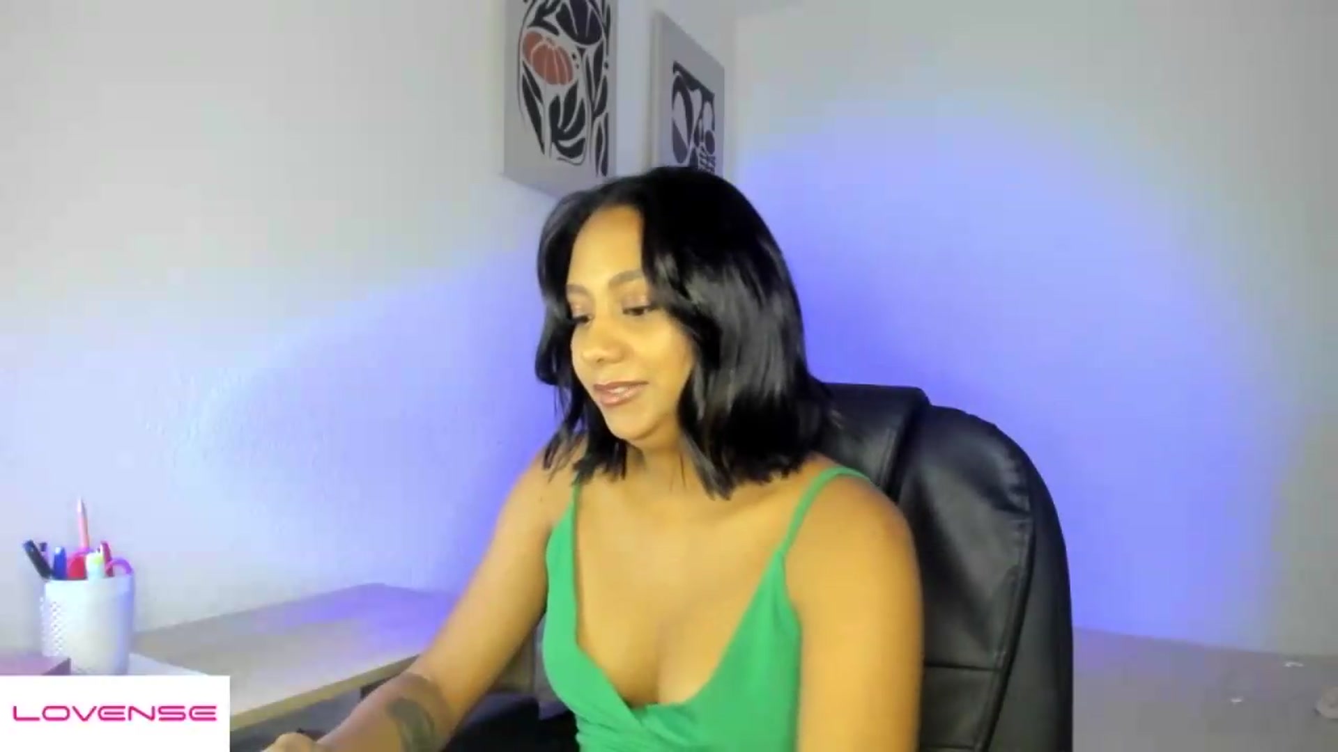Gallery image thumbnail from AmyLeer_'s myfreecams stream on, 08/30/2026, 23:52 image 8 of 20