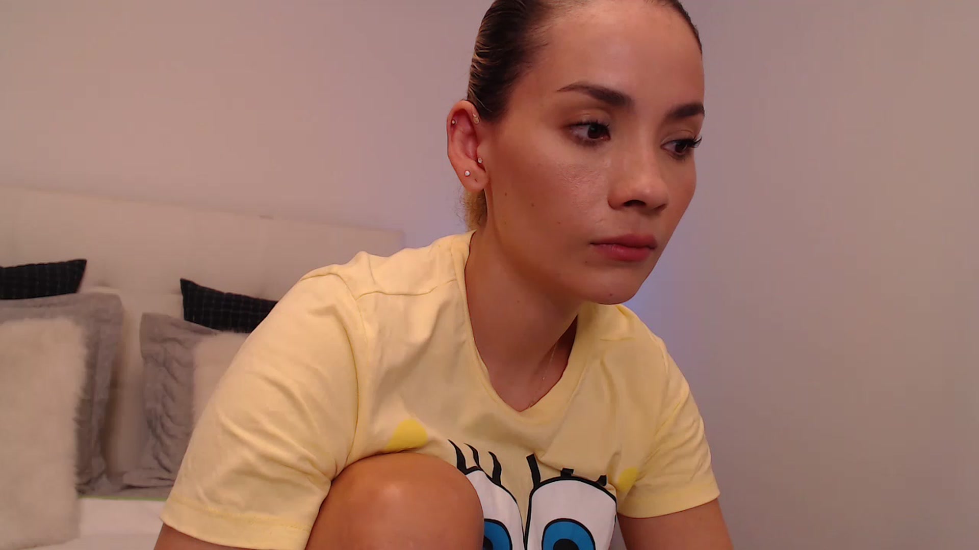 Gallery image thumbnail from AmyLi's myfreecams stream on, 12/31/2022, 07:36 image 1 of 20