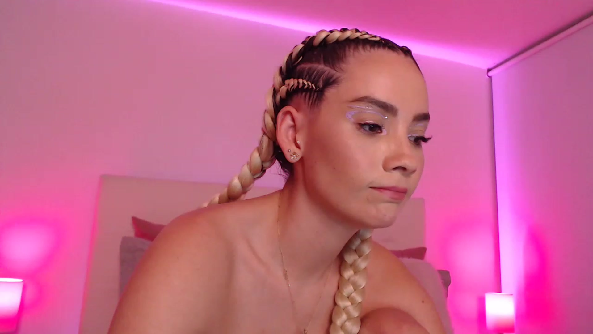 Gallery image thumbnail from AmyLi's myfreecams stream on, 05/14/2023, 07:47 image 6 of 20