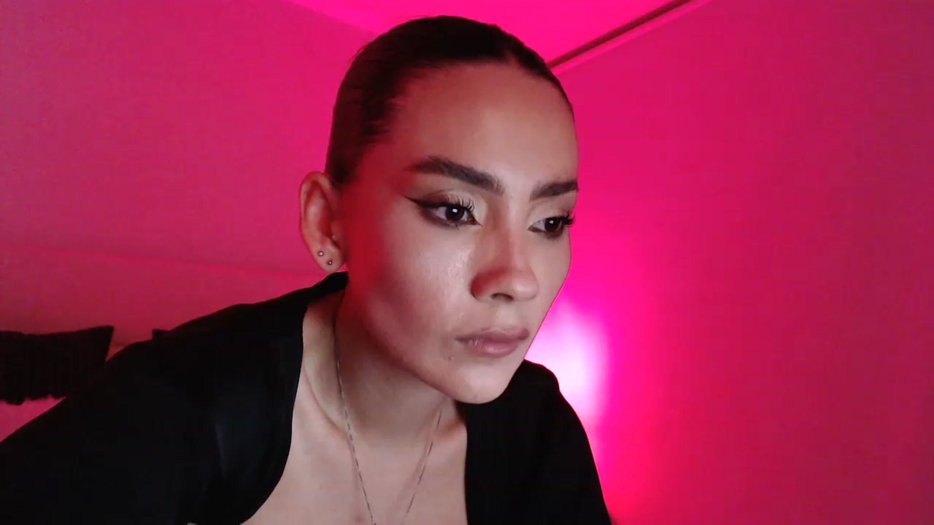 Gallery image thumbnail from AmyLi's myfreecams stream on, 07/08/2023, 06:55 image 18 of 20