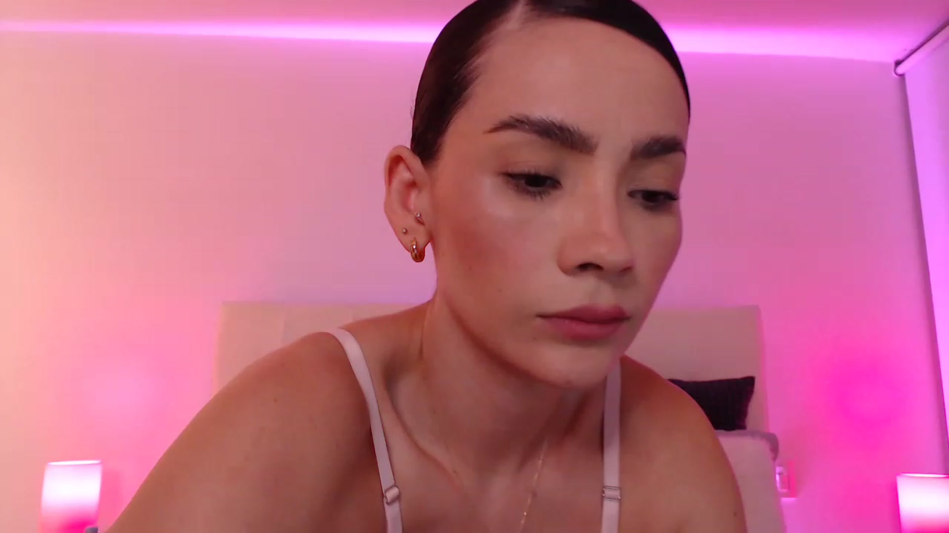Gallery image thumbnail from AmyLi's myfreecams stream on, 08/11/2023, 05:24 image 10 of 20