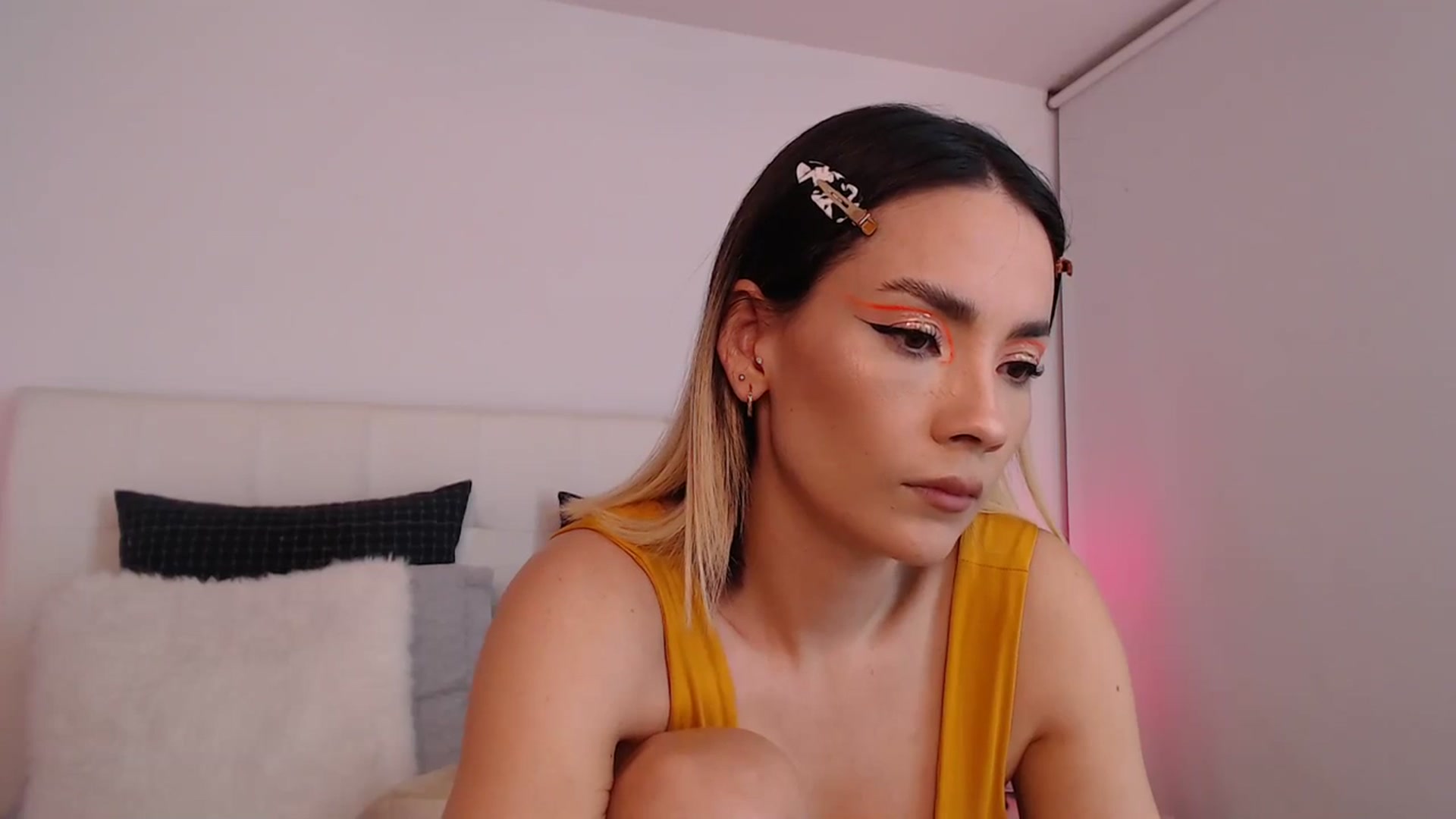 Gallery image thumbnail from AmyLi's myfreecams stream on, 09/02/2023, 07:06 image 3 of 20