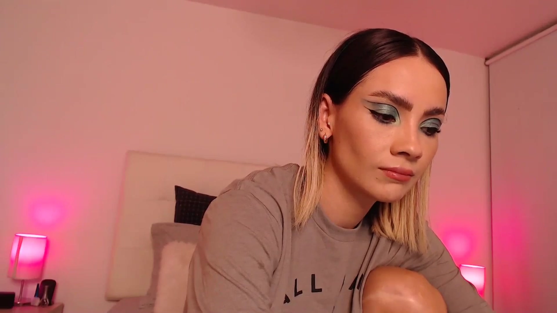 Gallery image thumbnail from AmyLi's myfreecams stream on, 09/30/2023, 05:00 image 4 of 20