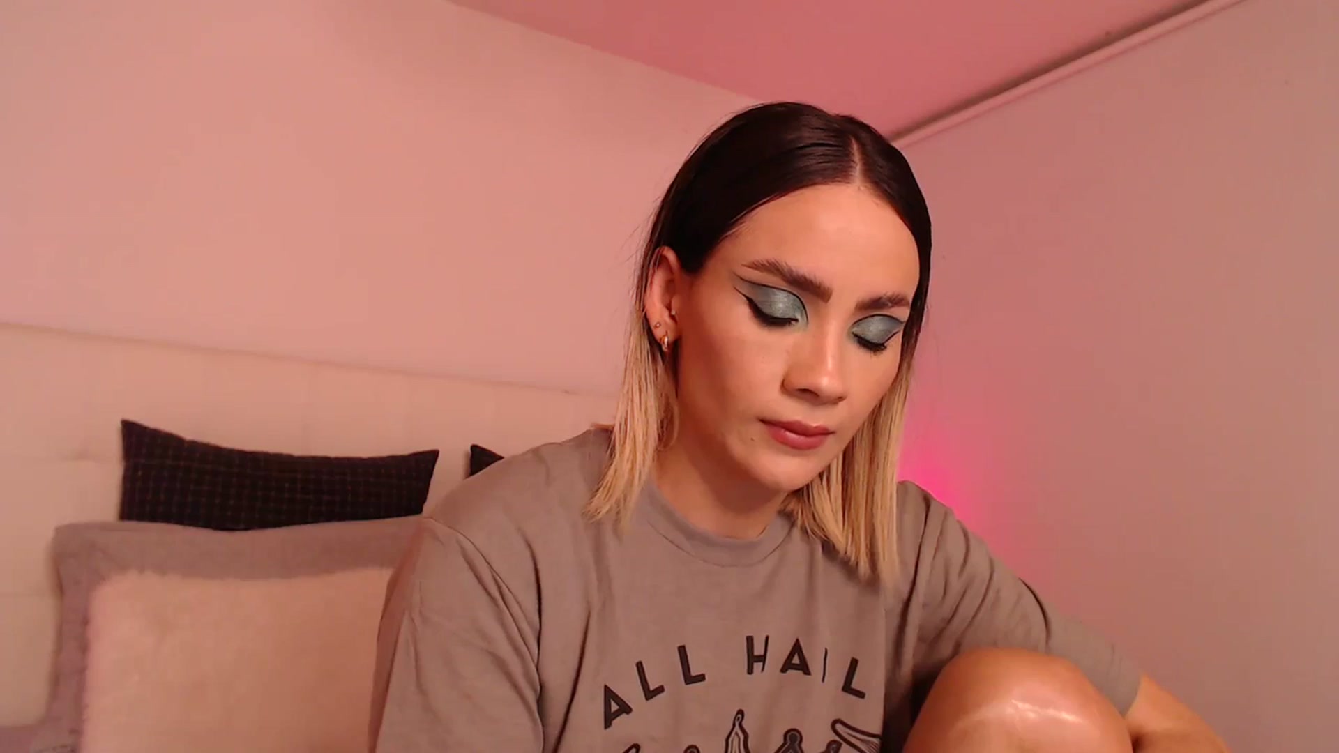 Gallery image thumbnail from AmyLi's myfreecams stream on, 09/30/2023, 05:00 image 17 of 20