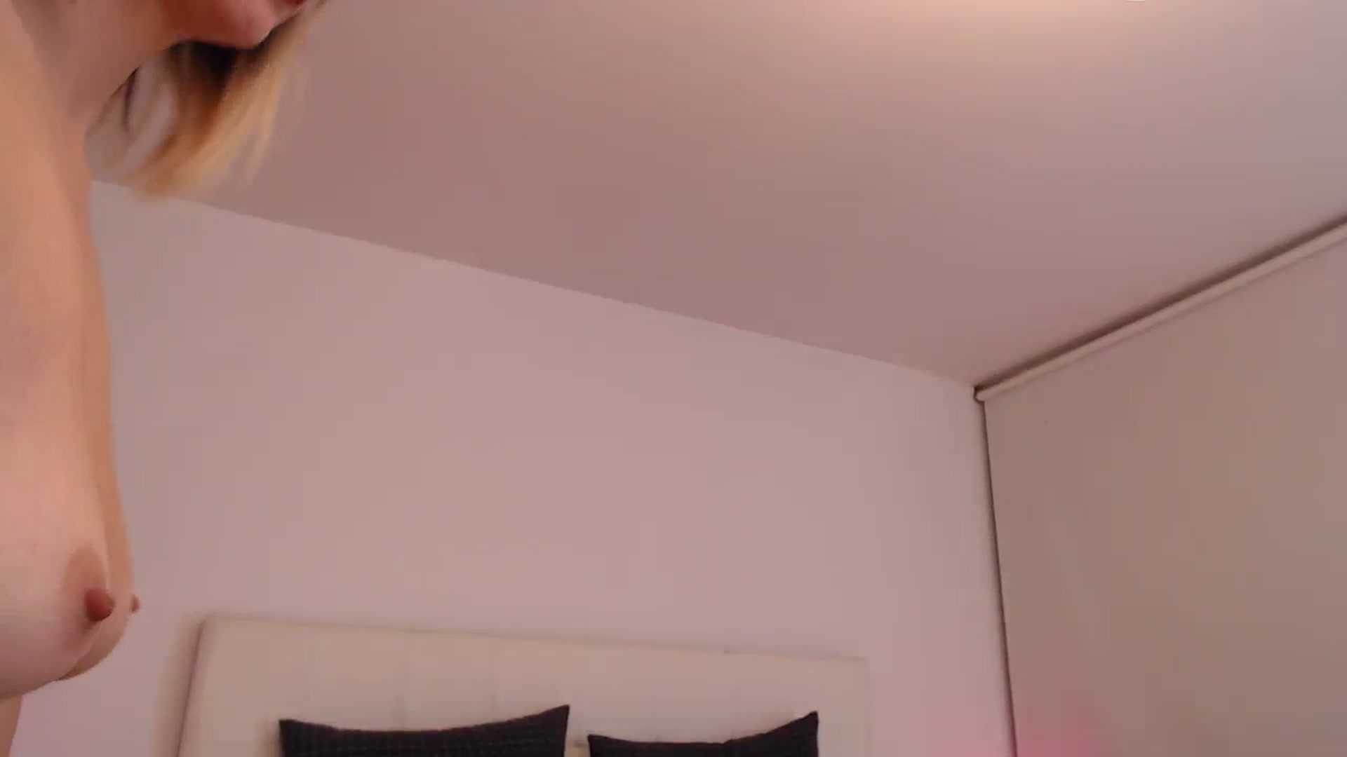 Gallery image thumbnail from AmyLi's myfreecams stream on, 10/14/2023, 07:19 image 14 of 20