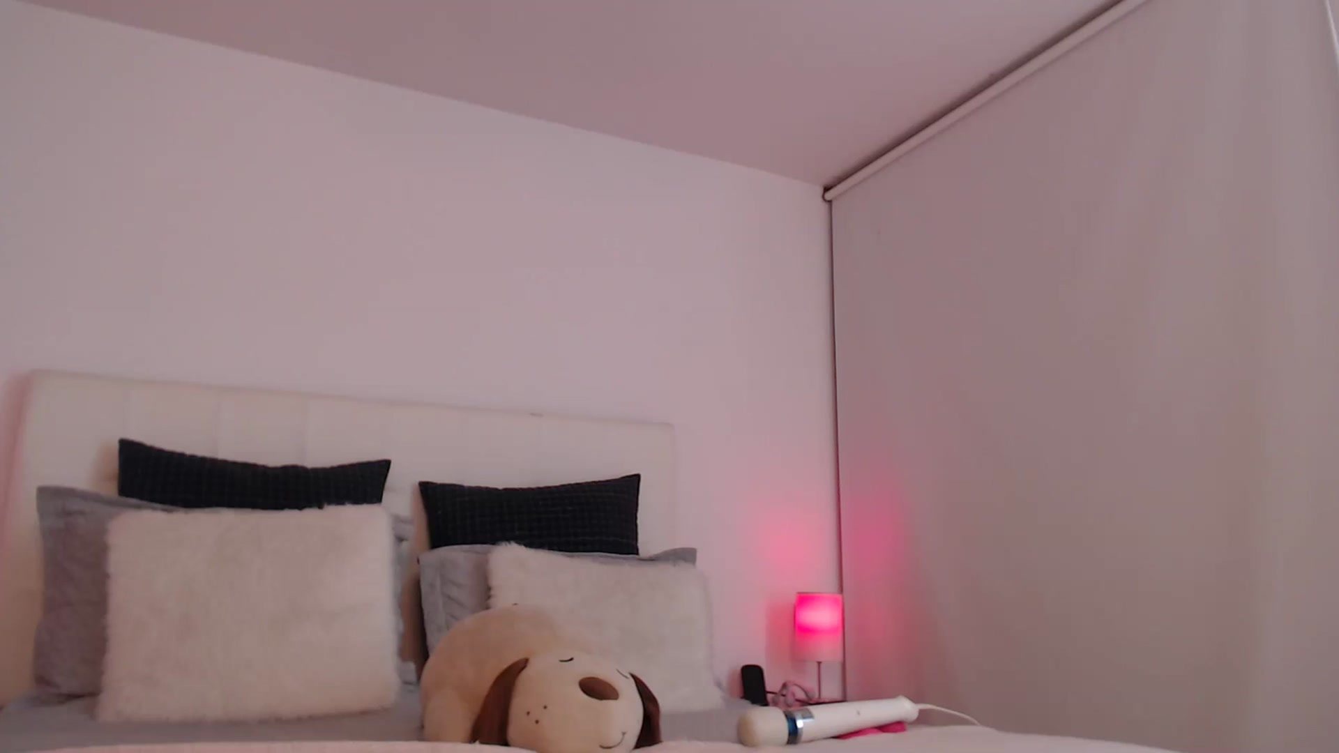 Gallery image thumbnail from AmyLi's myfreecams stream on, 10/21/2023, 05:32 image 6 of 20