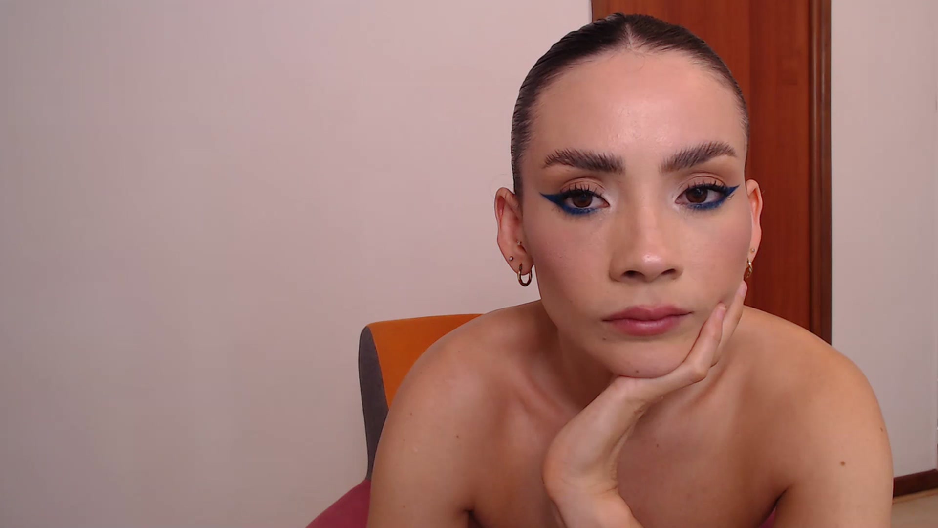 Gallery image thumbnail from AmyLi's myfreecams stream on, 10/21/2023, 07:26 image 5 of 20
