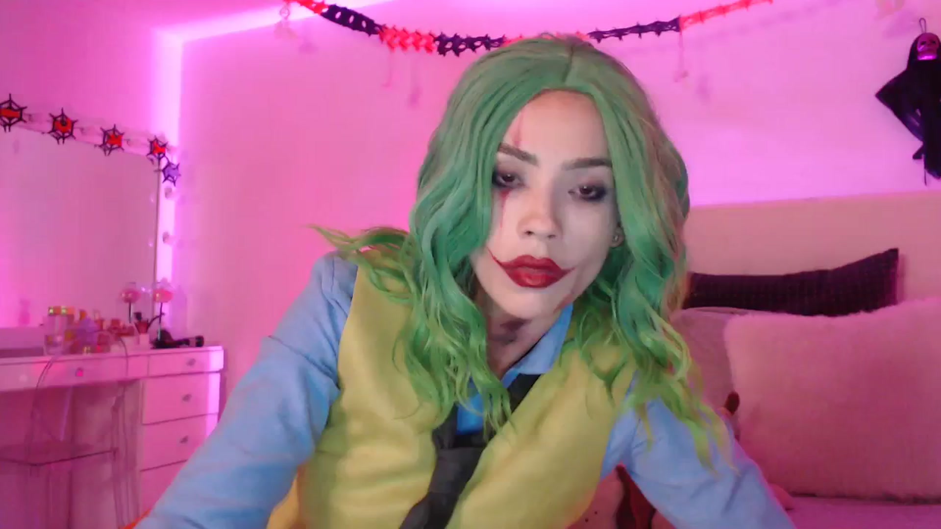 Gallery image thumbnail from AmyLi's myfreecams stream on, 11/01/2023, 04:58 image 1 of 20