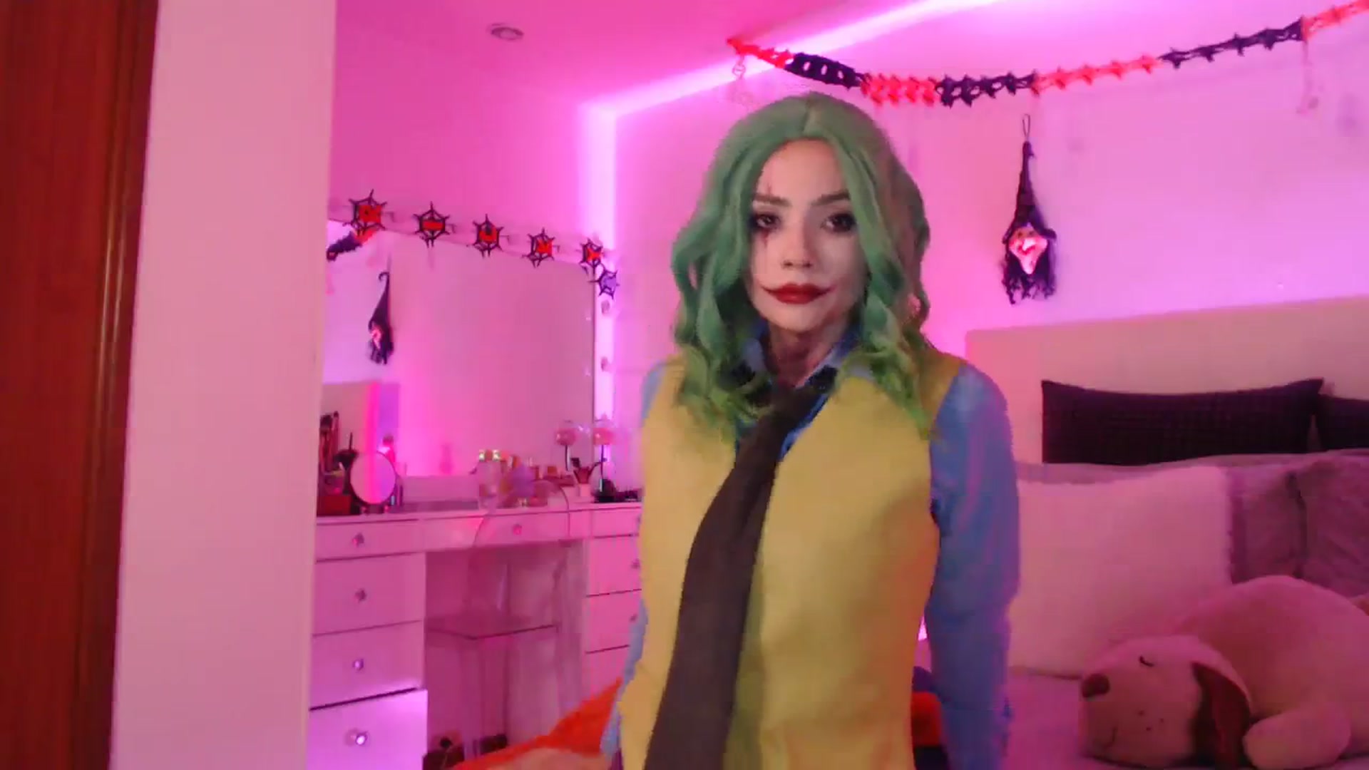 Gallery image thumbnail from AmyLi's myfreecams stream on, 11/01/2023, 04:58 image 2 of 20