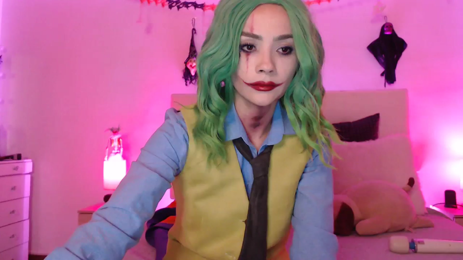 Gallery image thumbnail from AmyLi's myfreecams stream on, 11/01/2023, 04:58 image 15 of 20