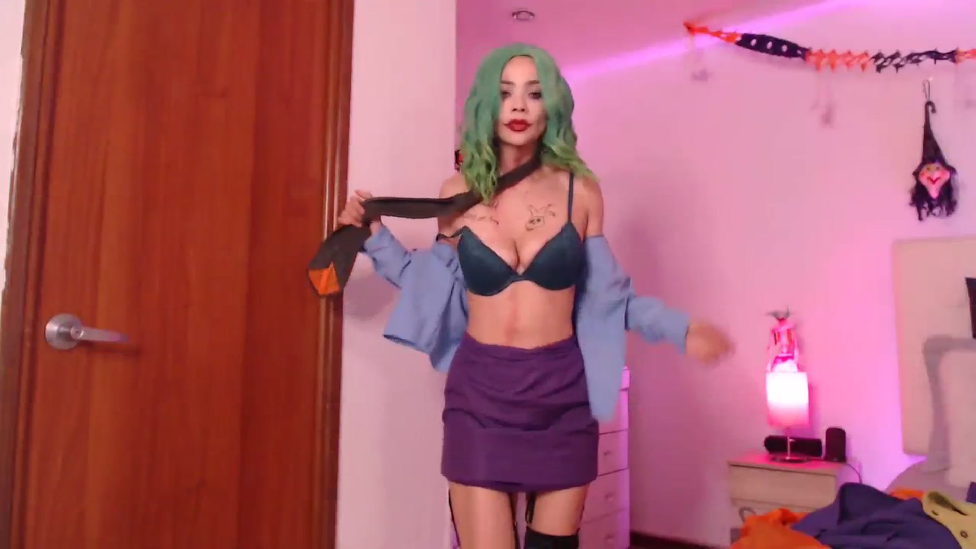 Gallery image thumbnail from AmyLi's myfreecams stream on, 11/01/2023, 06:34 image 4 of 20