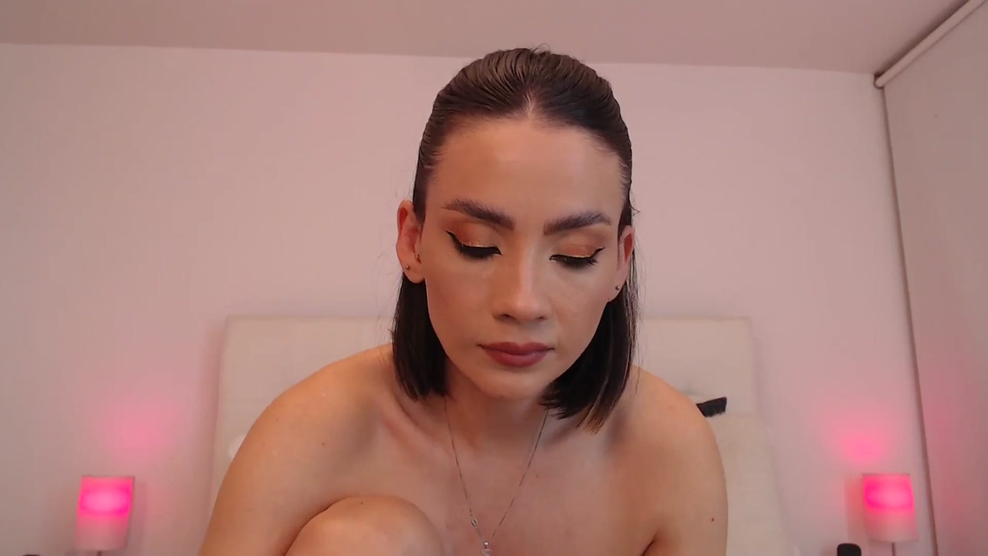 Gallery image thumbnail from AmyLi's myfreecams stream on, 12/09/2023, 07:08 image 6 of 20