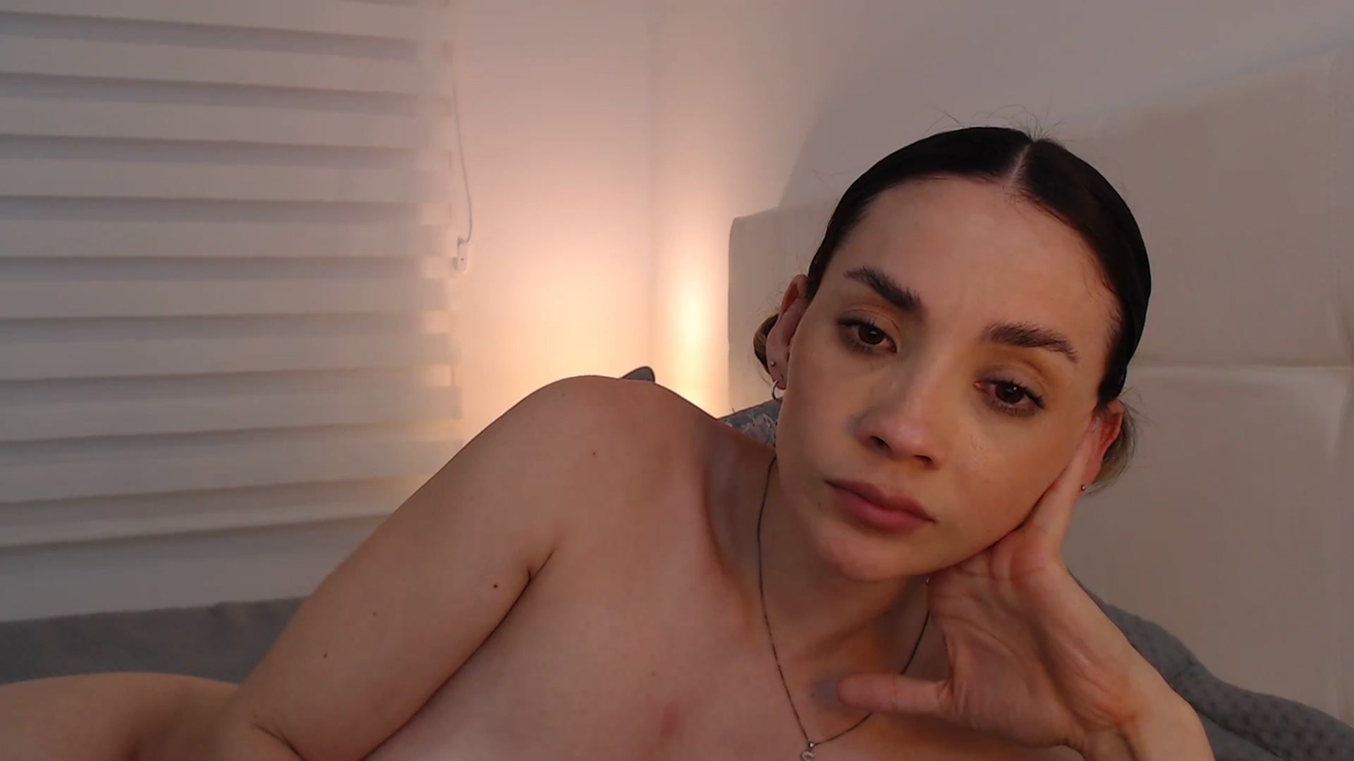 Gallery image thumbnail from AmyLi's myfreecams stream on, 12/13/2023, 06:48 image 14 of 20