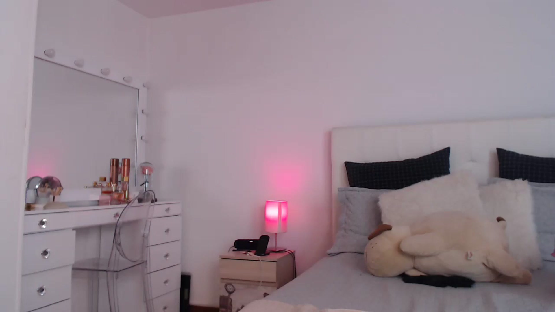 Gallery image thumbnail from AmyLi's myfreecams stream on, 01/16/2024, 07:51 image 15 of 20
