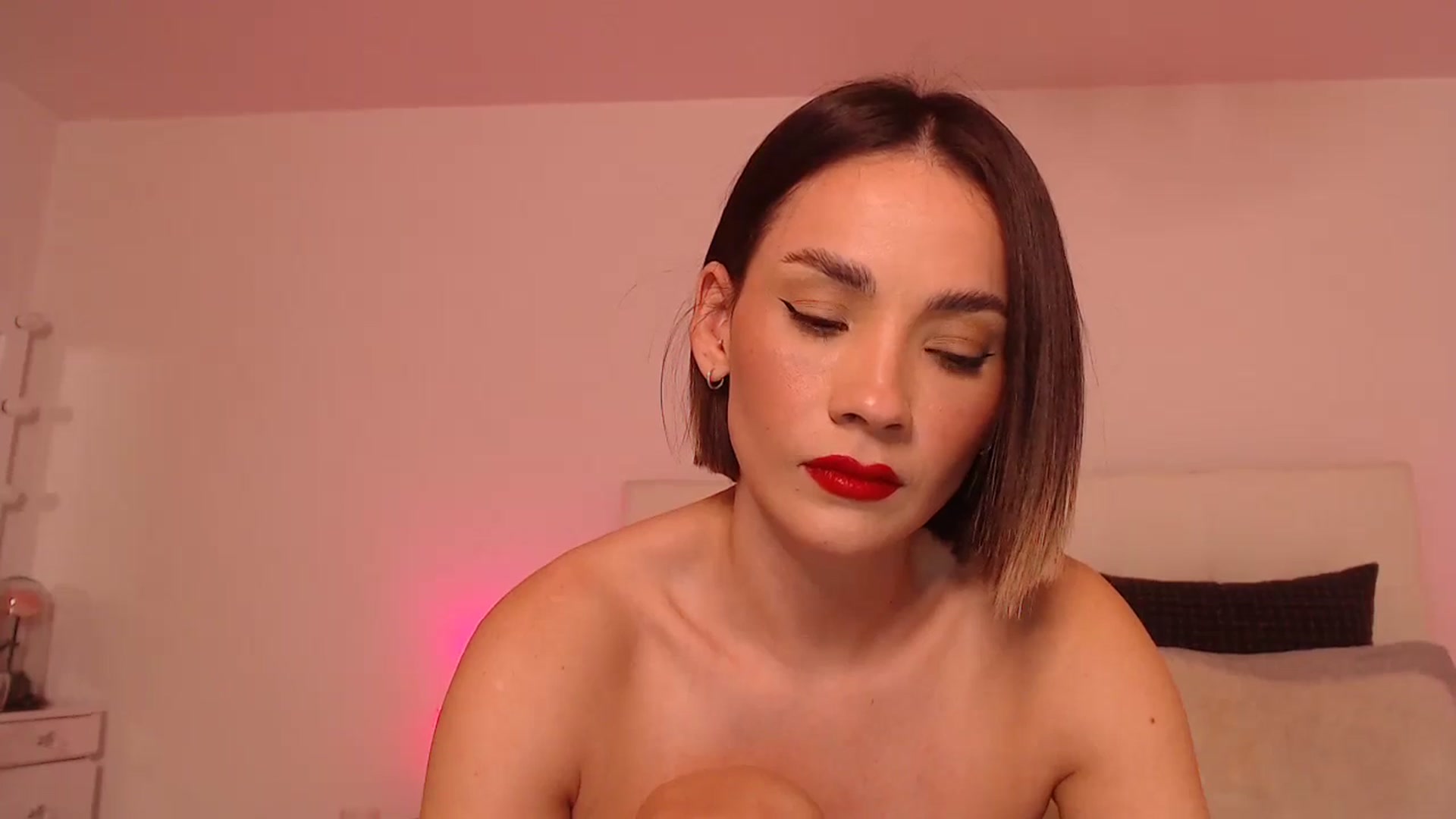 Gallery image thumbnail from AmyLi's myfreecams stream on, 01/23/2024, 06:09 image 5 of 20